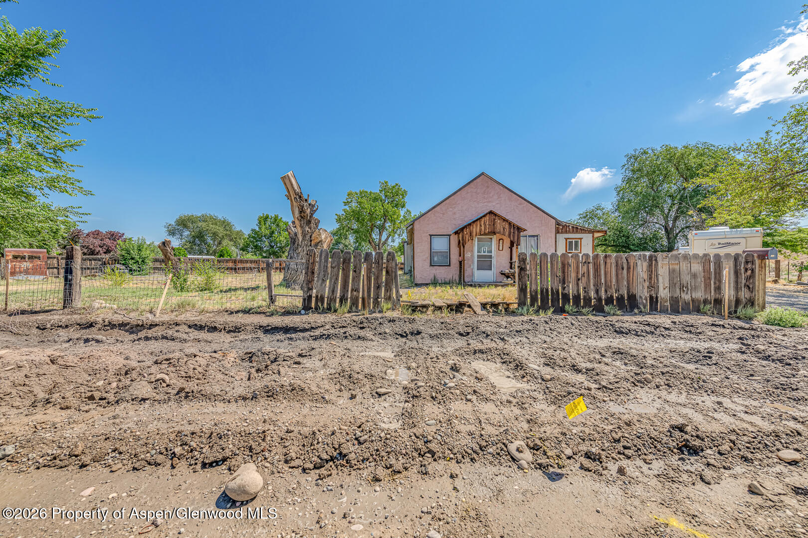 445 Crosby Avenue Property Photo 8