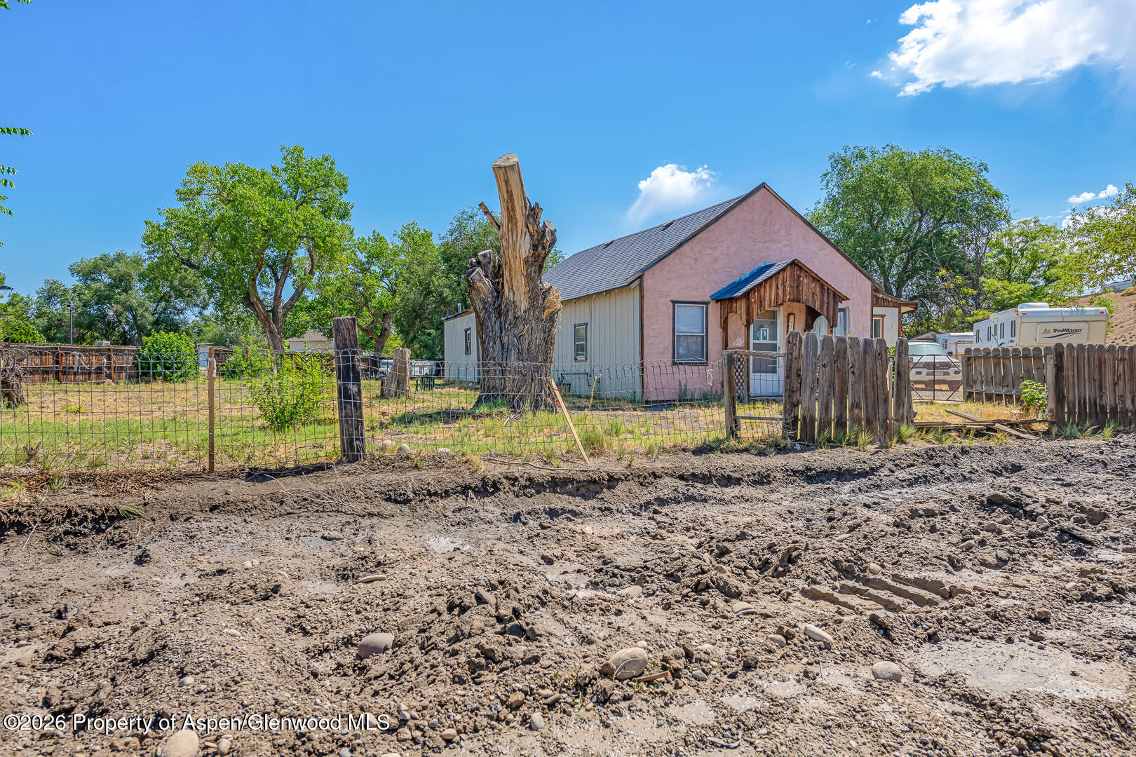445 Crosby Avenue Property Photo 10