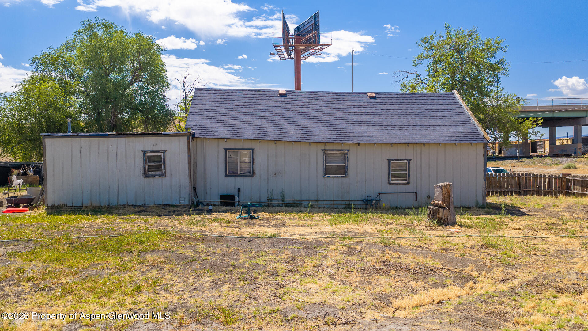 445 Crosby Avenue Property Photo 12