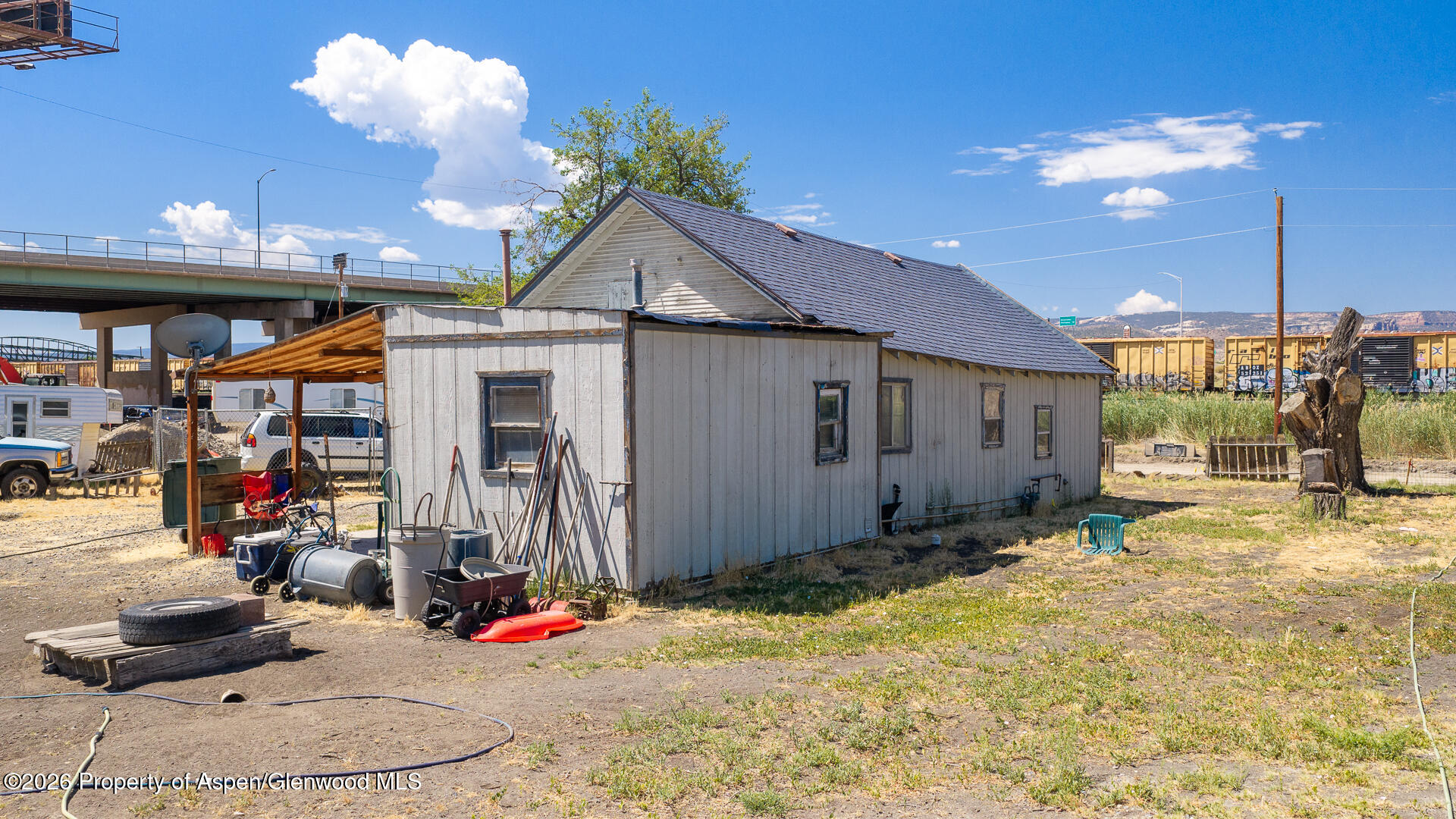 445 Crosby Avenue Property Photo 13