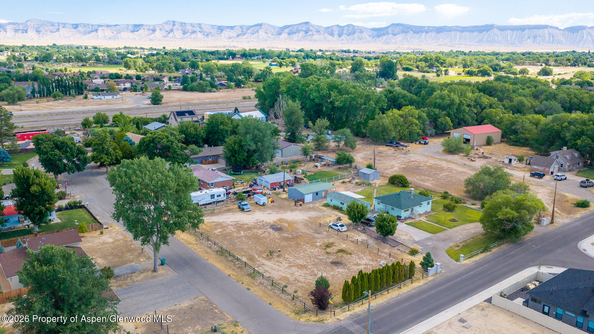 2534 G 3/8 Road Property Photo 17