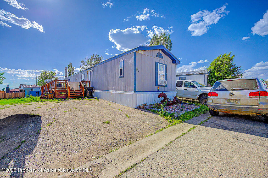 925 W 1st Street 311 Property Photo 1