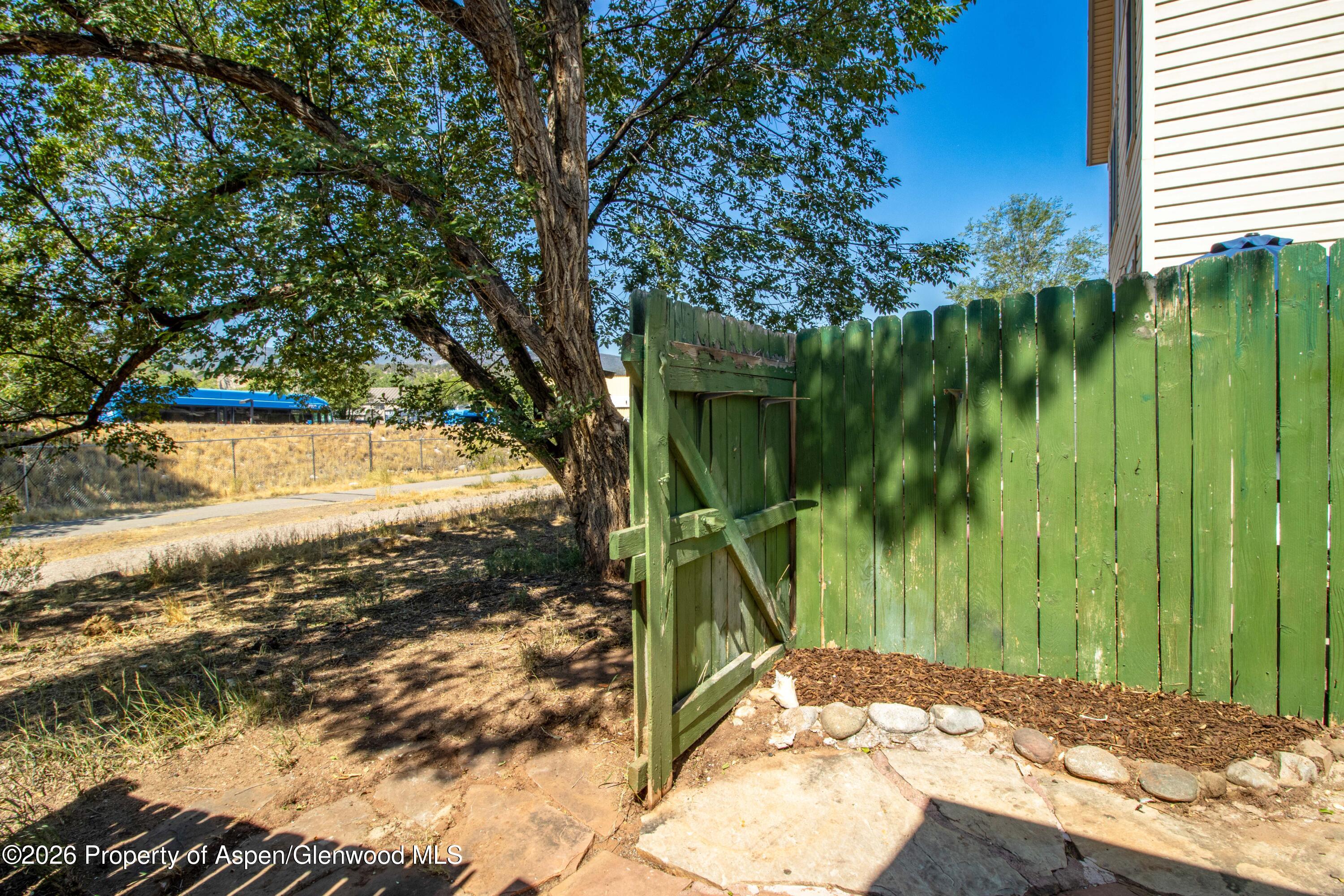 1007 Crown Drive Property Photo 12