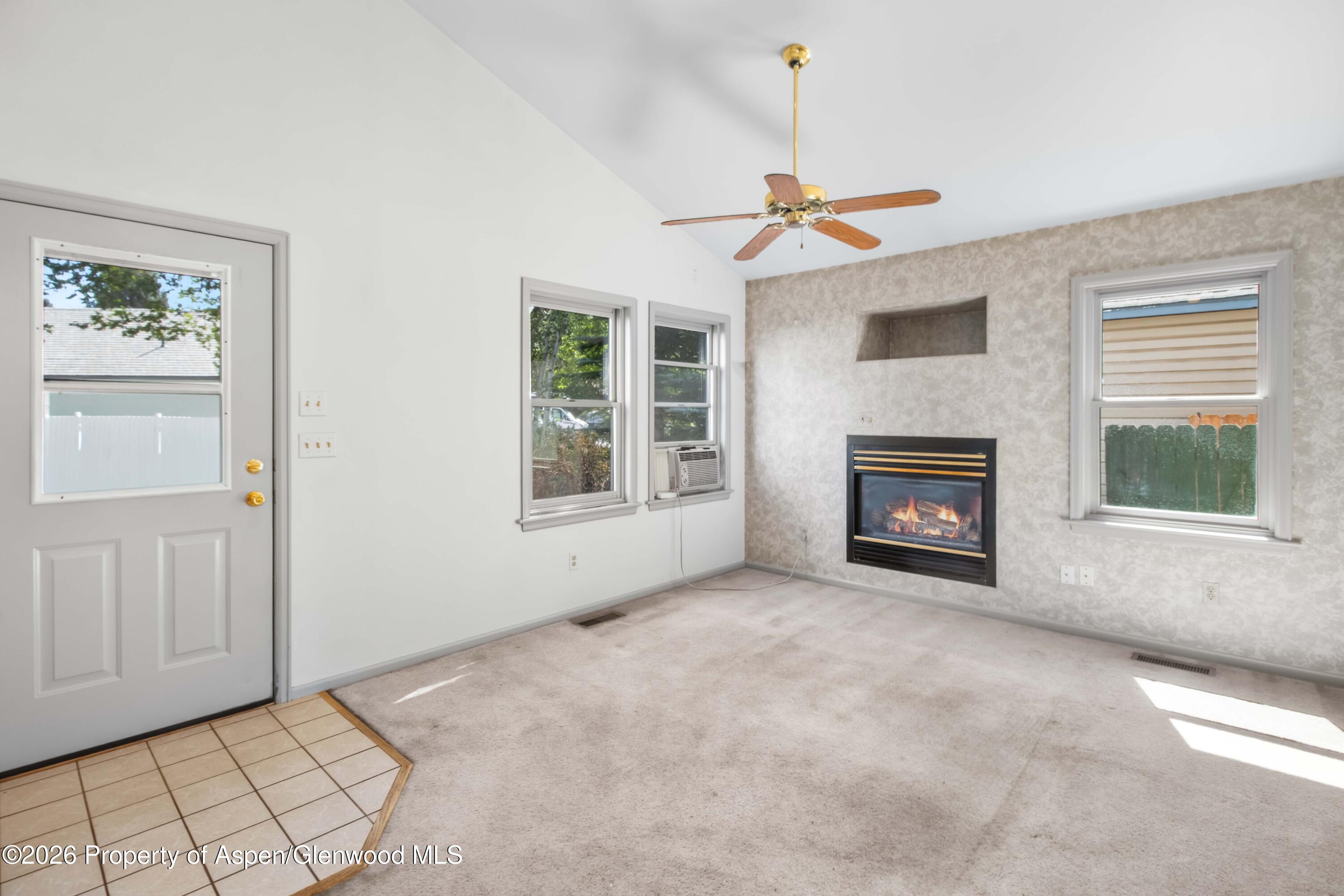 1007 Crown Drive Property Photo 14