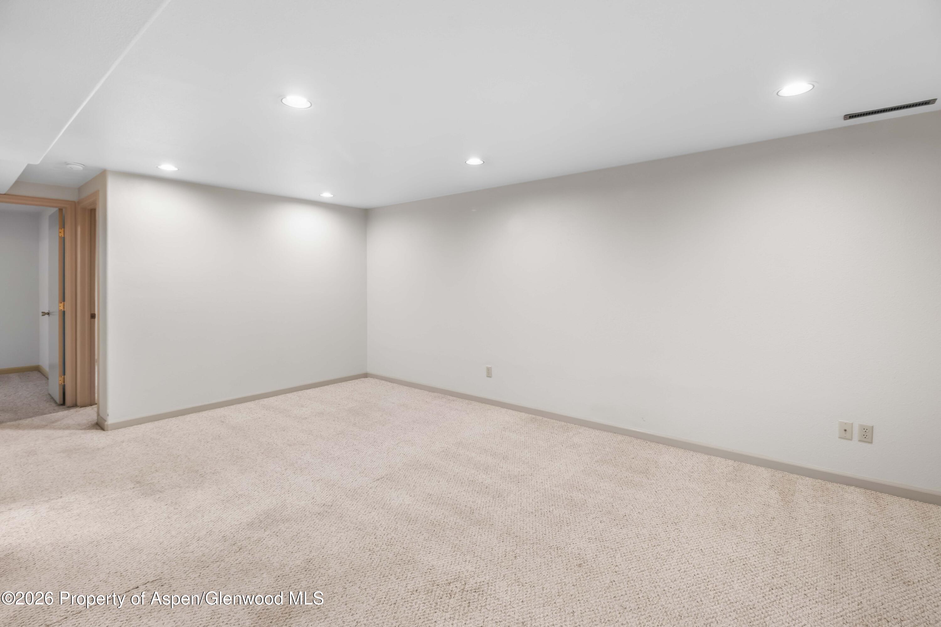 1007 Crown Drive Property Photo 30