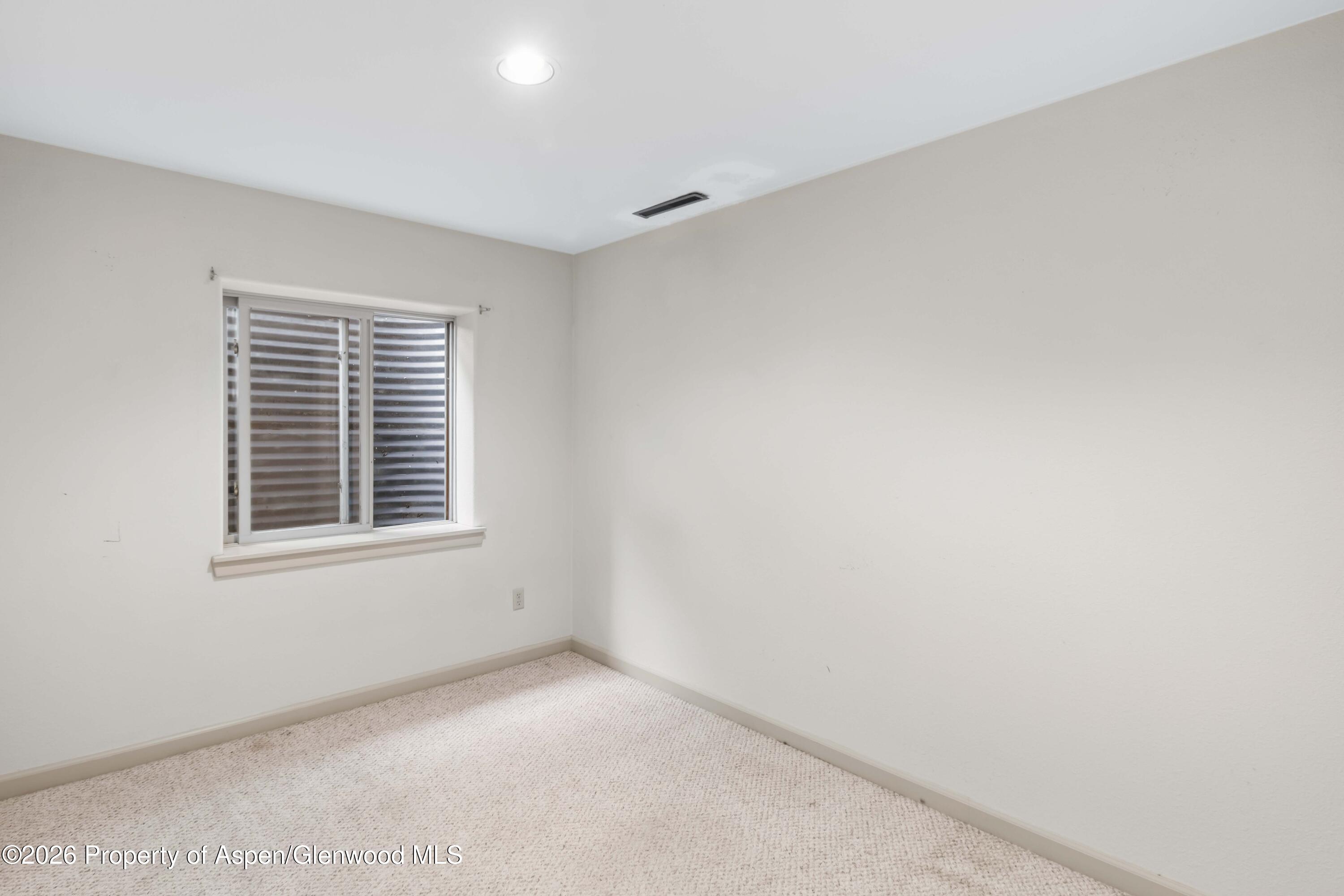 1007 Crown Drive Property Photo 32