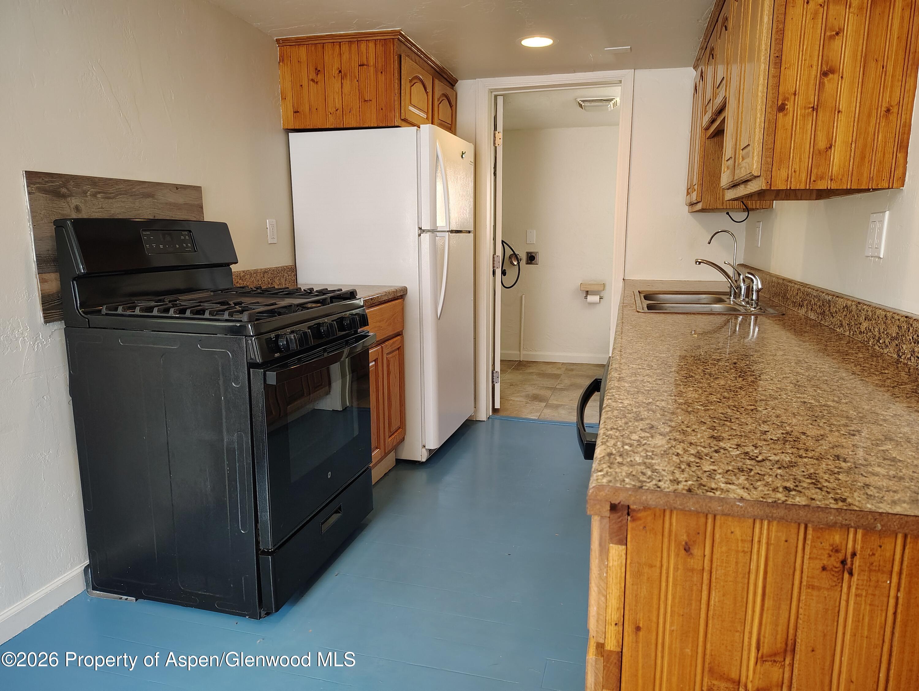 161 E 10th Street Property Photo 9