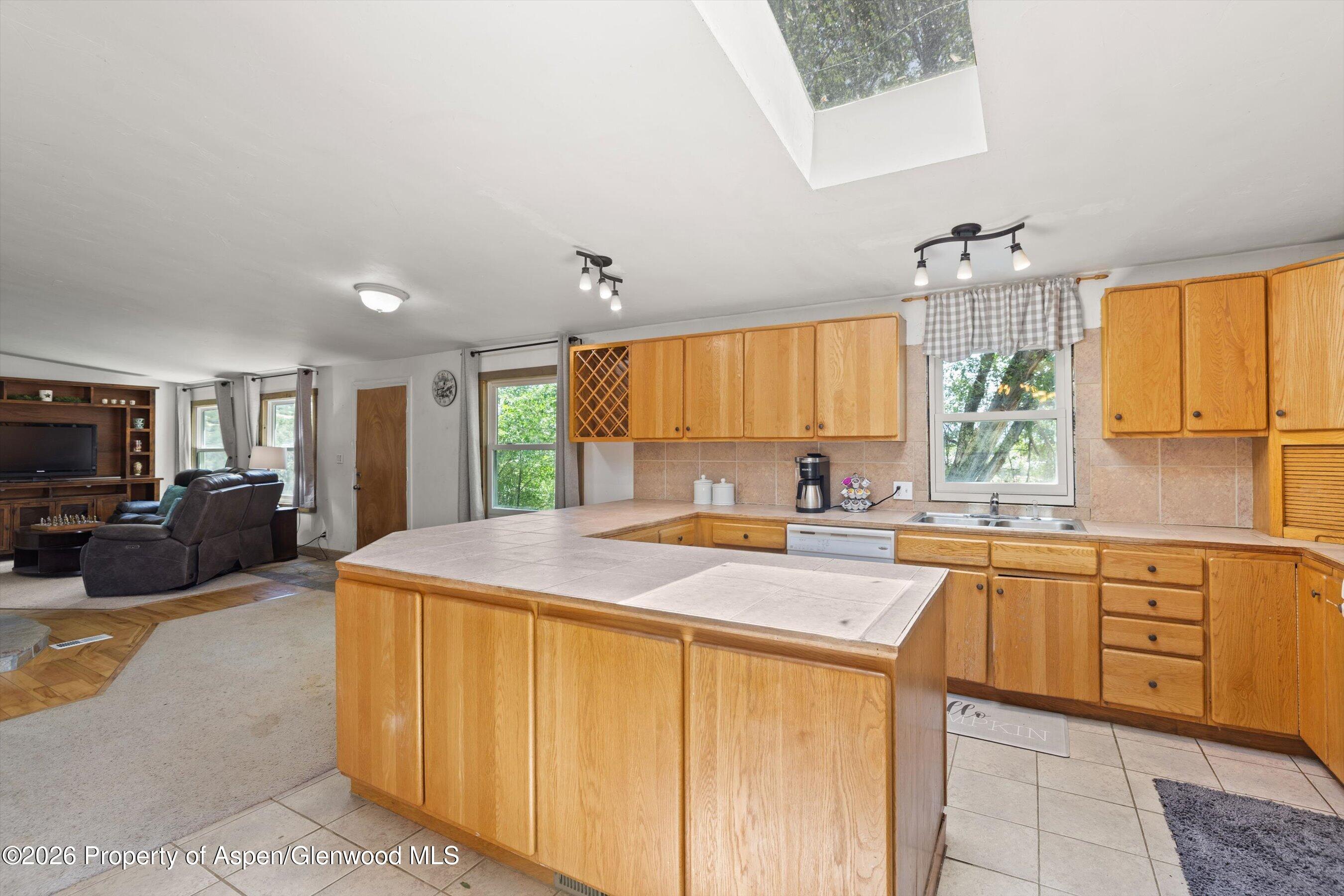 576 E Vista Drive Property Photo 8