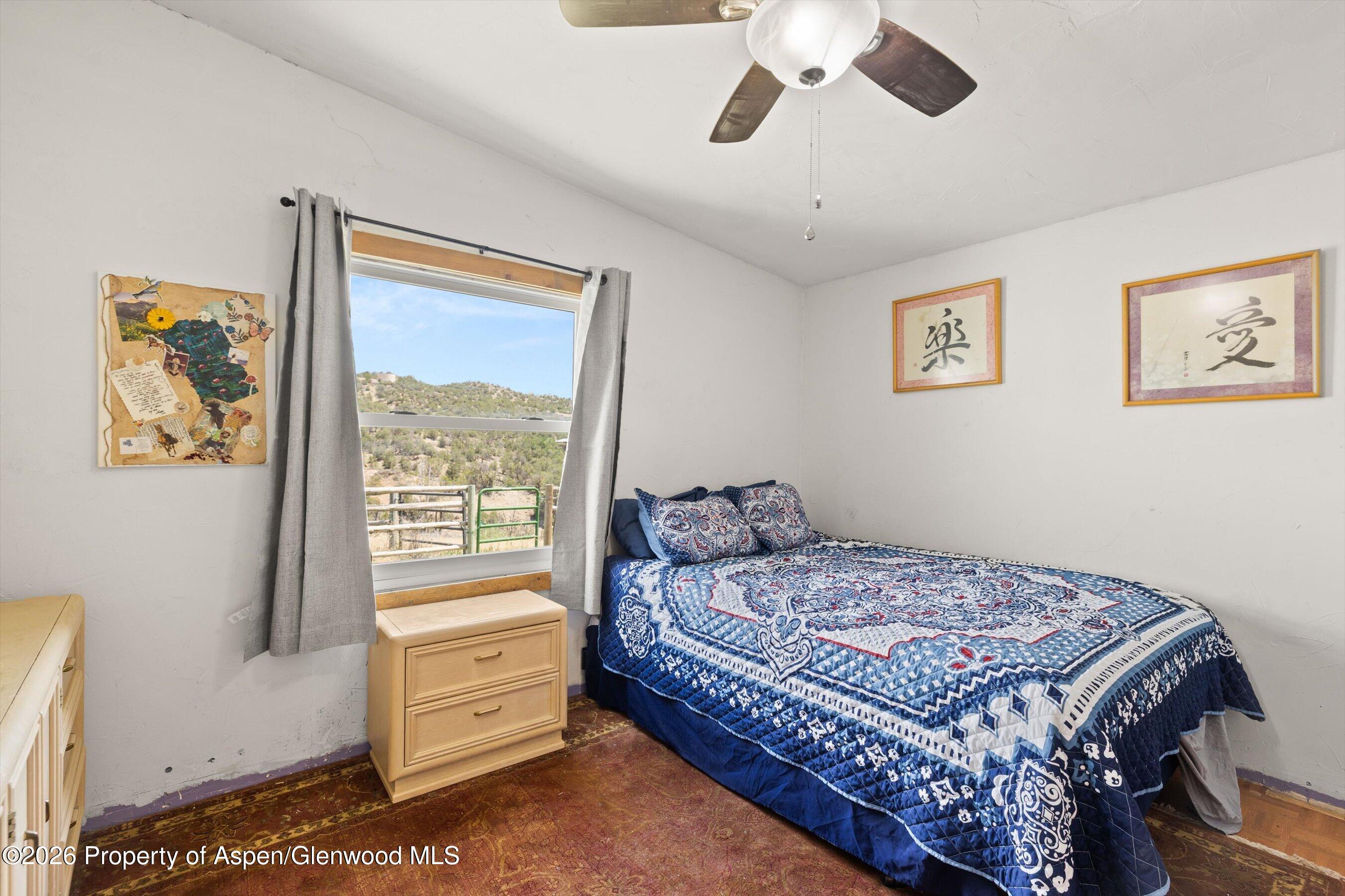 576 E Vista Drive Property Photo 12