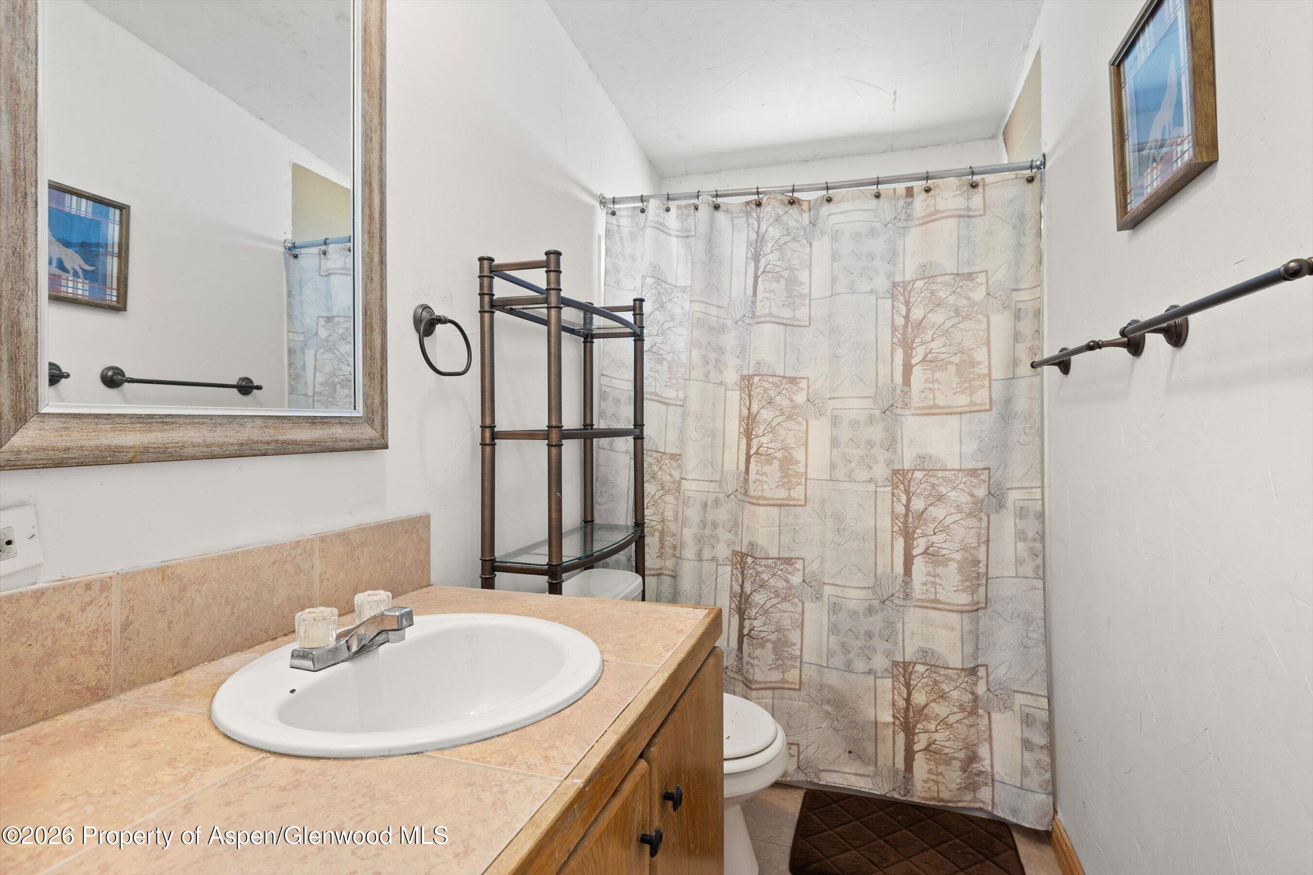576 E Vista Drive Property Photo 13