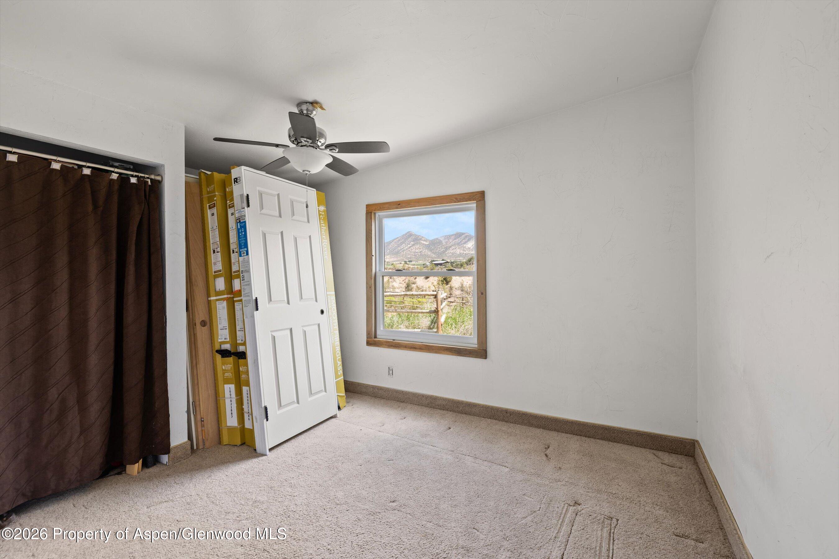 576 E Vista Drive Property Photo 14
