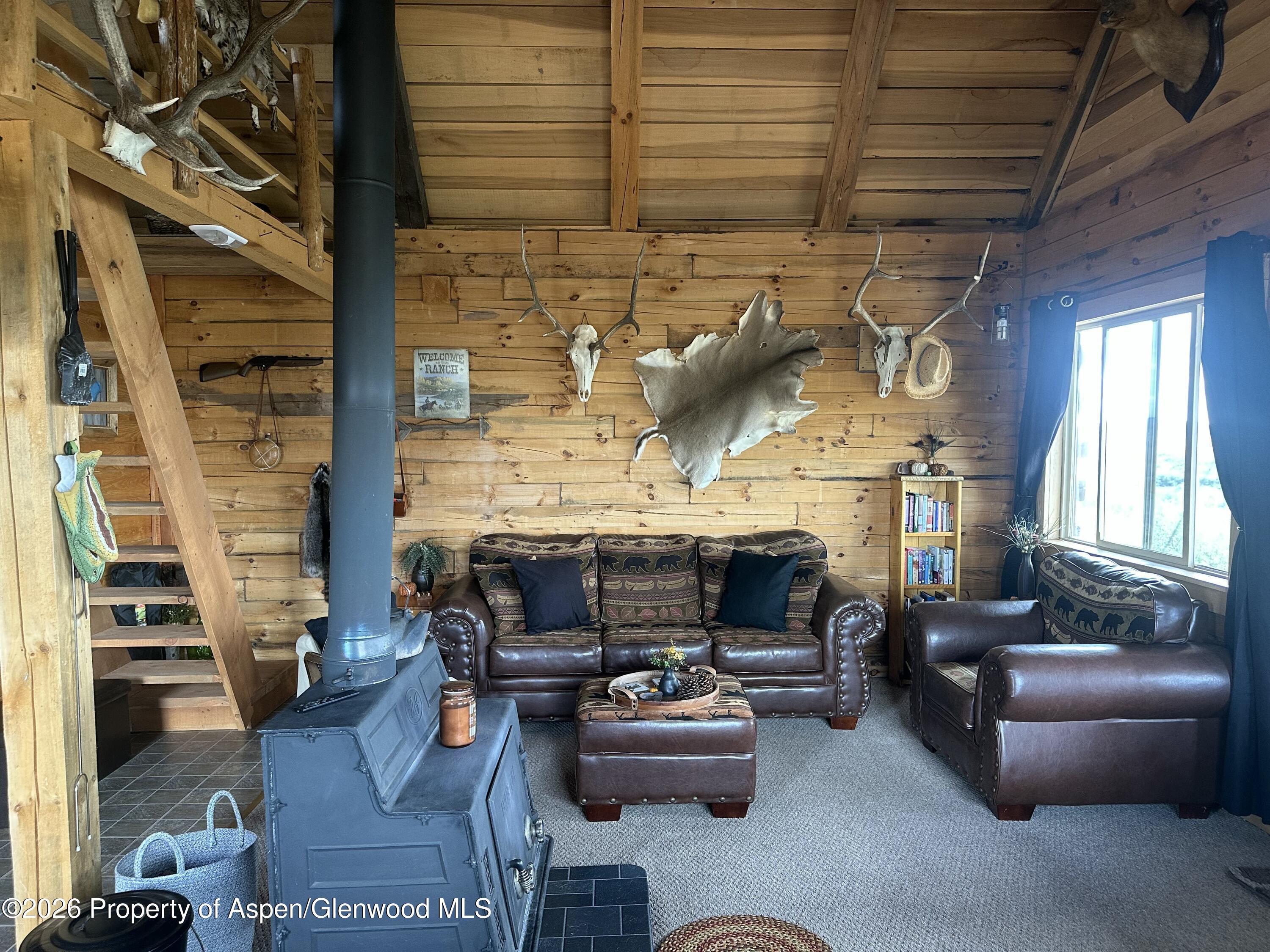1244 Boulder Drive Property Photo 5