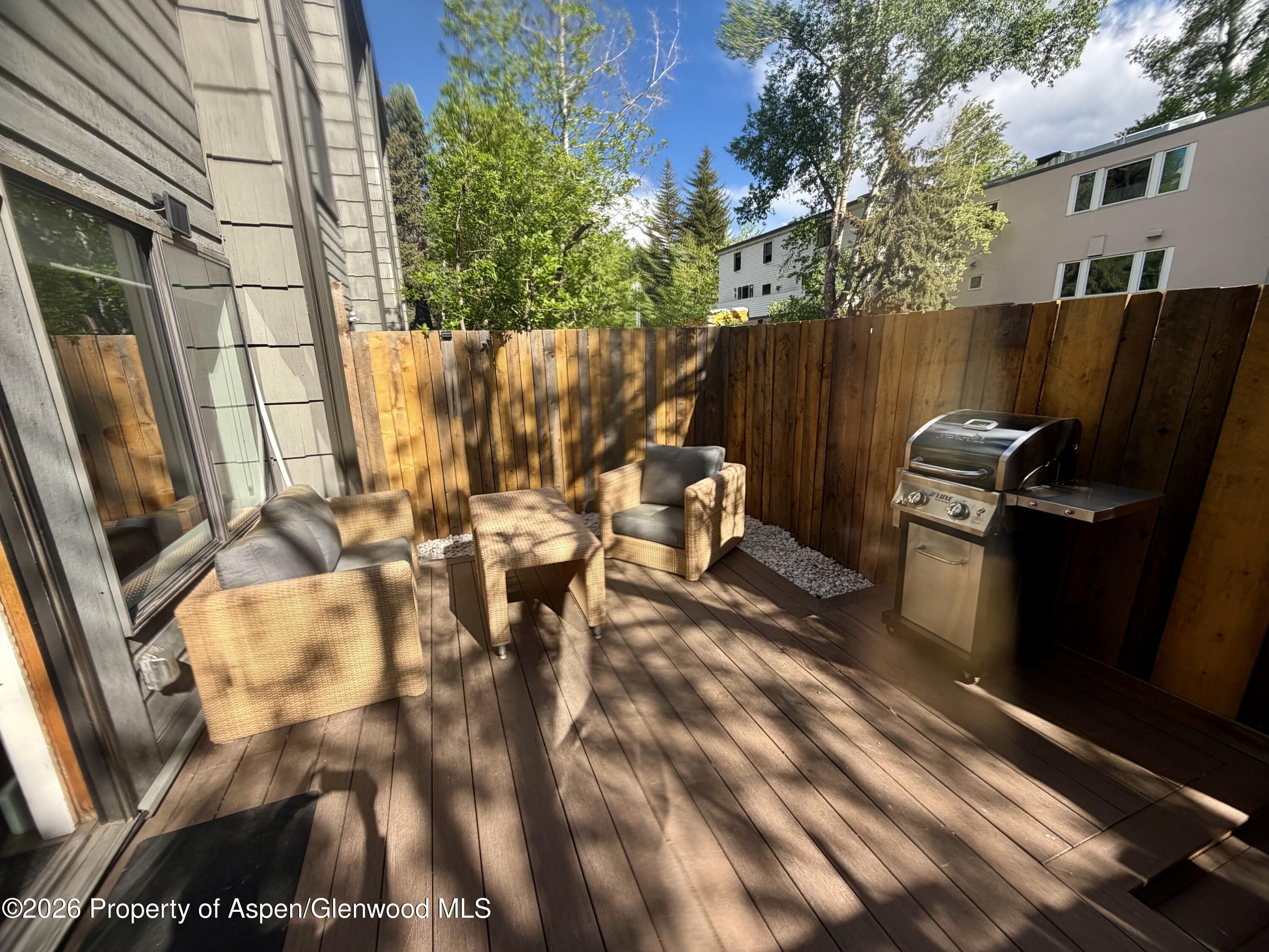 725 E Main Street 107 Property Photo 2