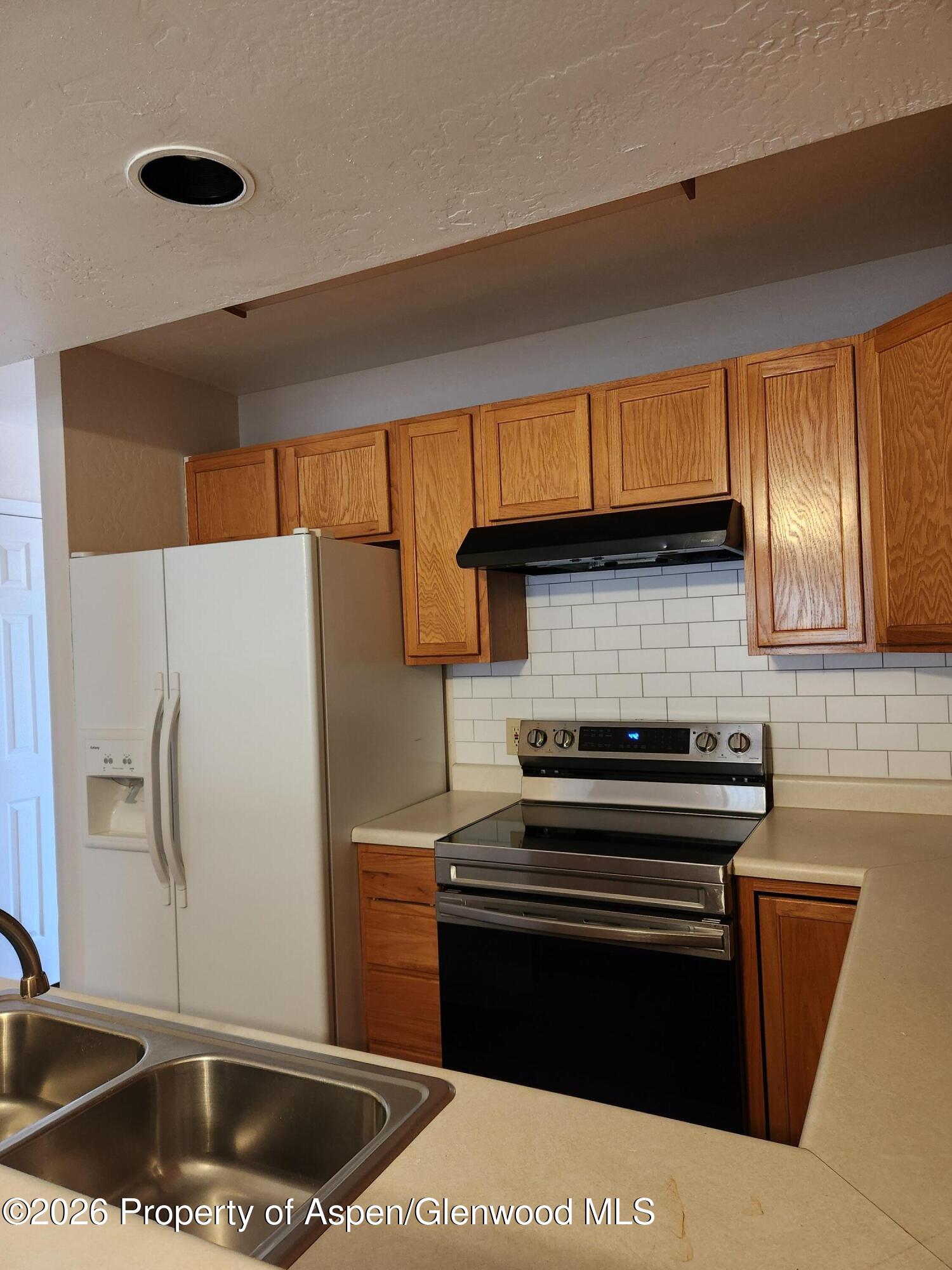 2502 Rail Avenue Property Photo 5