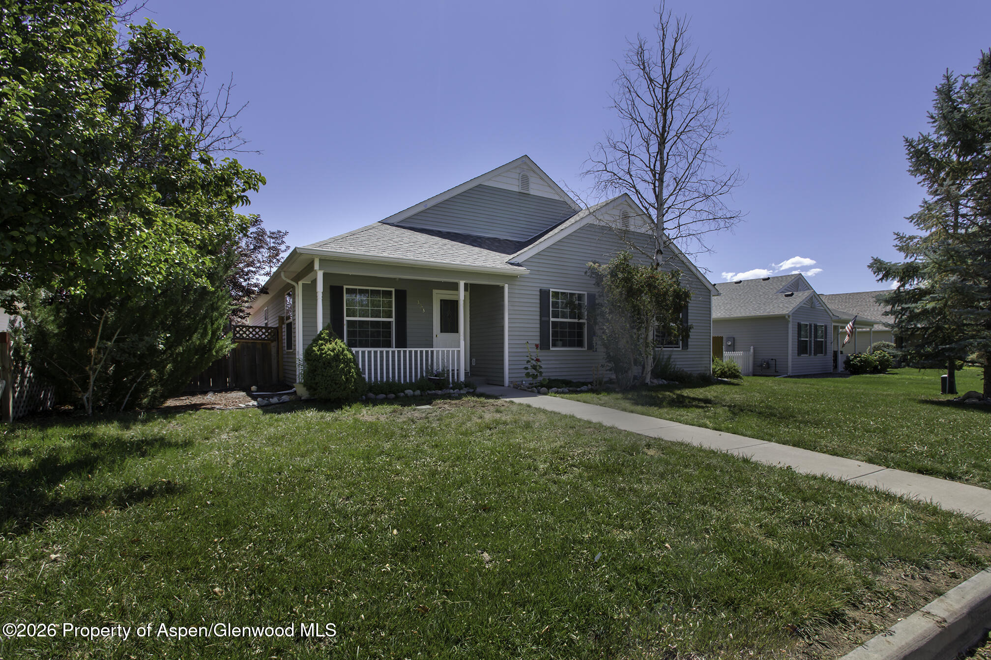 333 Columbine Drive Property Photo 1