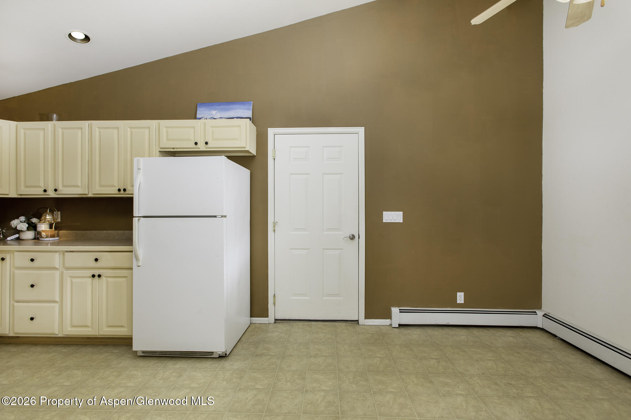 333 Columbine Drive Property Photo 9