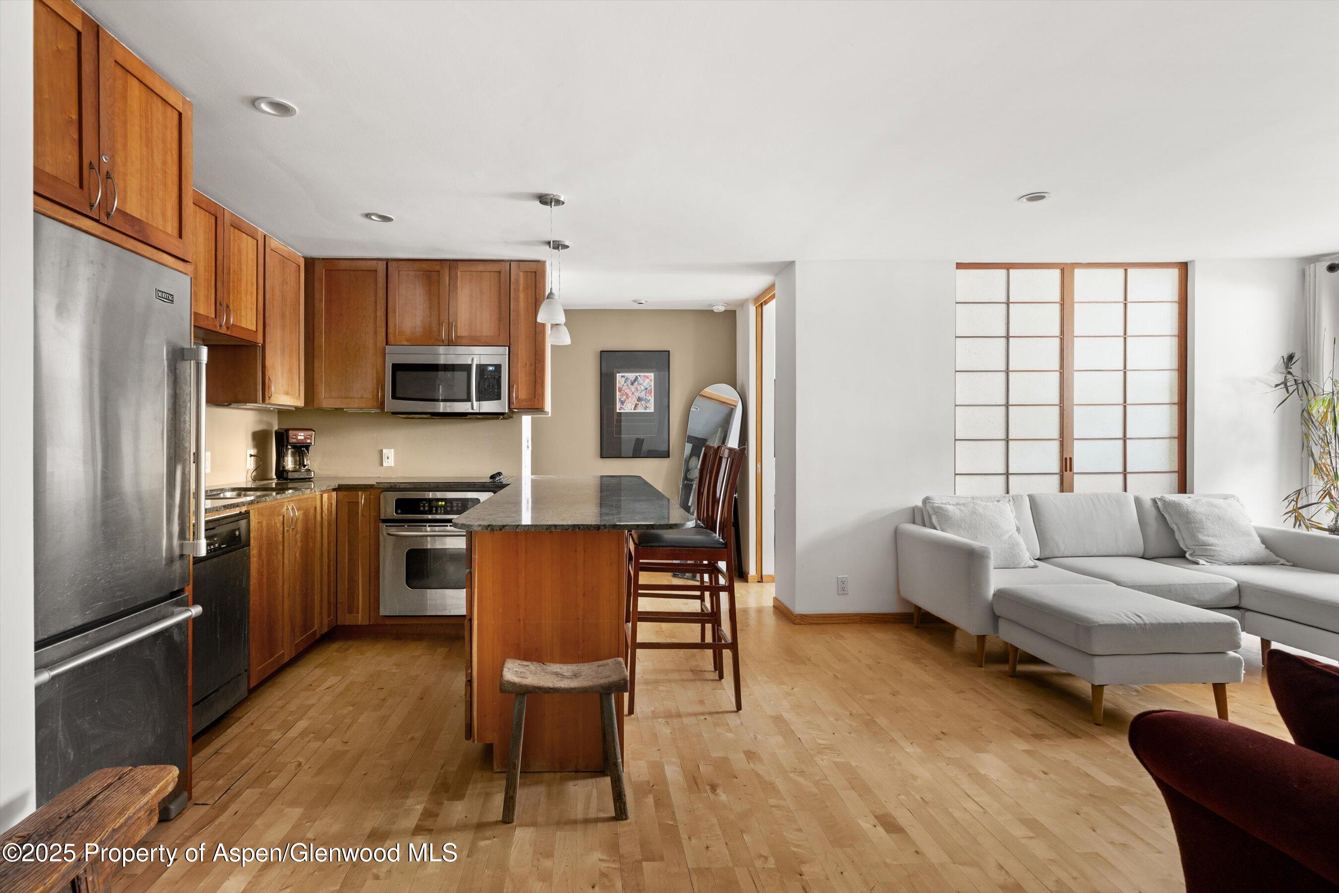 935 E Hopkins Avenue 7 Property Photo 1