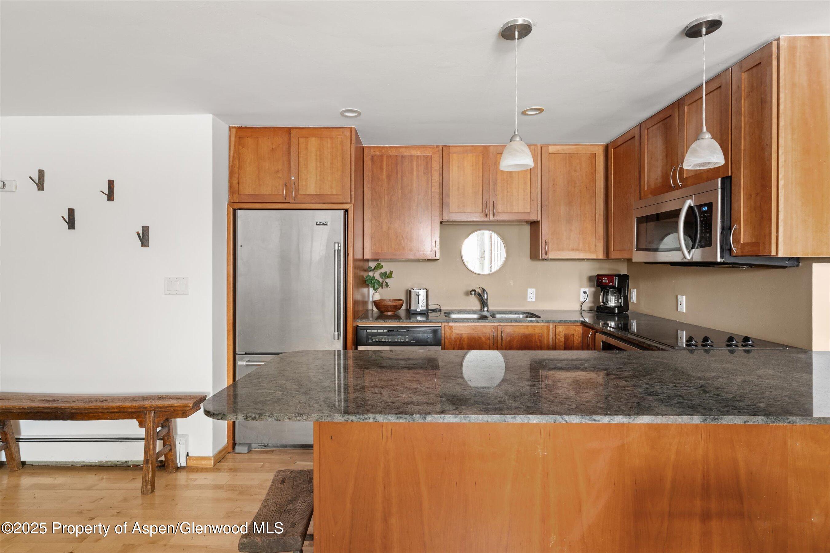 935 E Hopkins Avenue 7 Property Photo 12