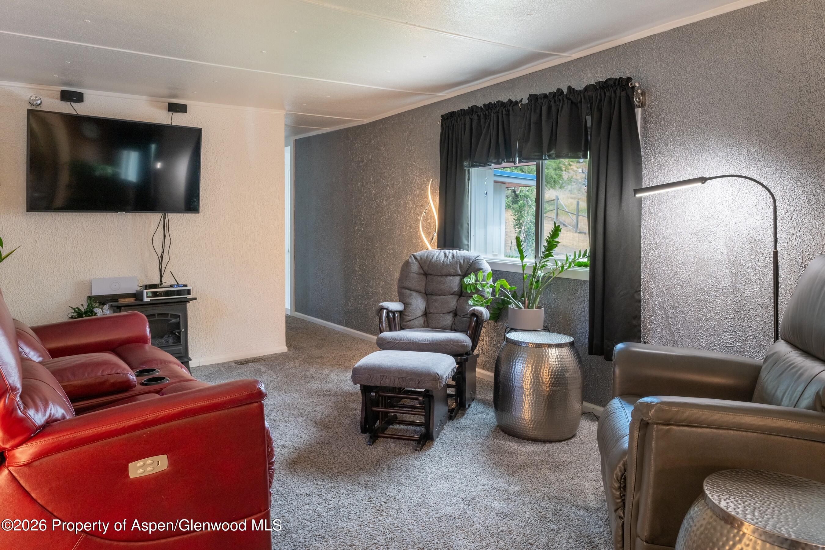 8 Navajo Street Property Photo 19