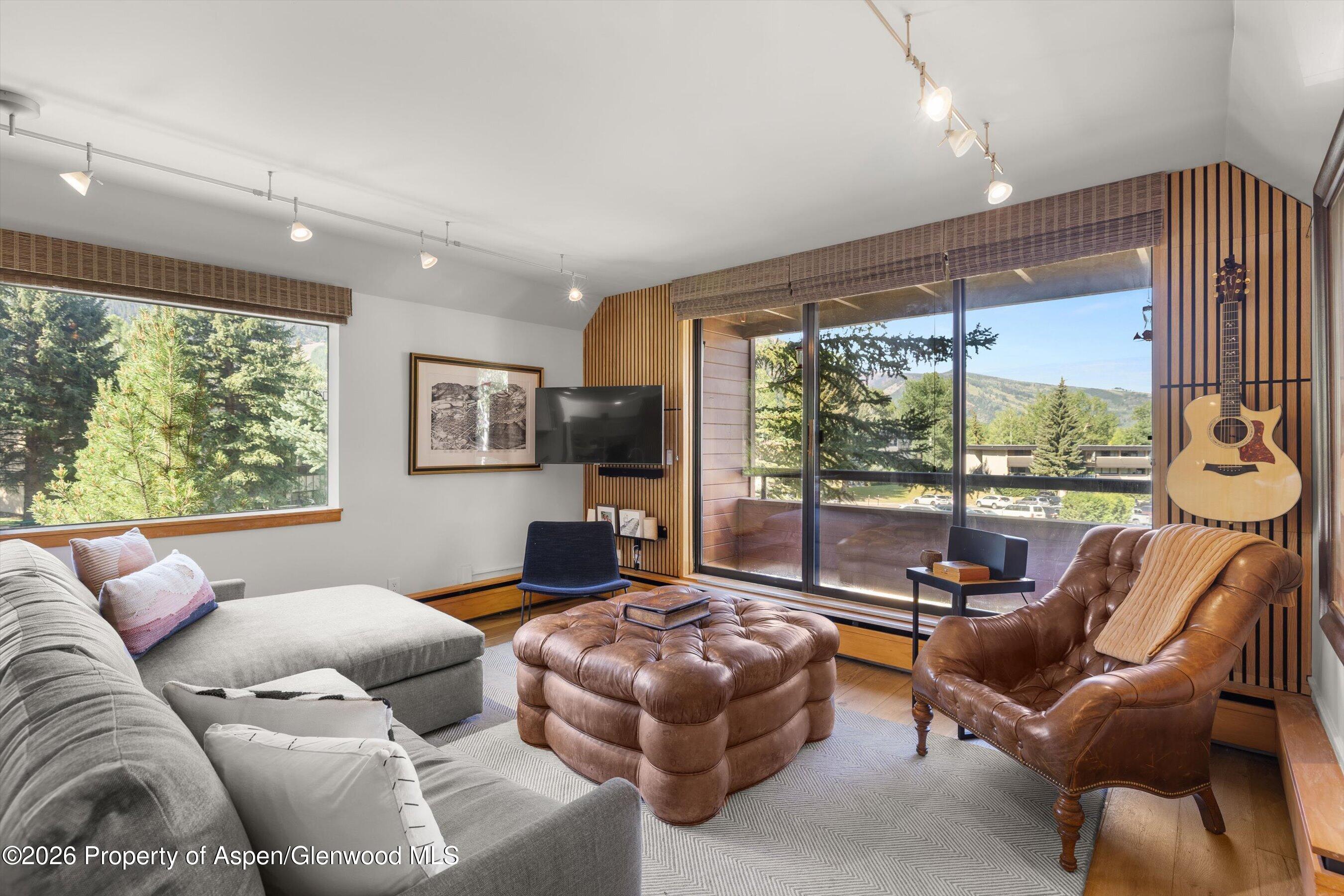 1221 Vine Street 1221 Property Photo 2