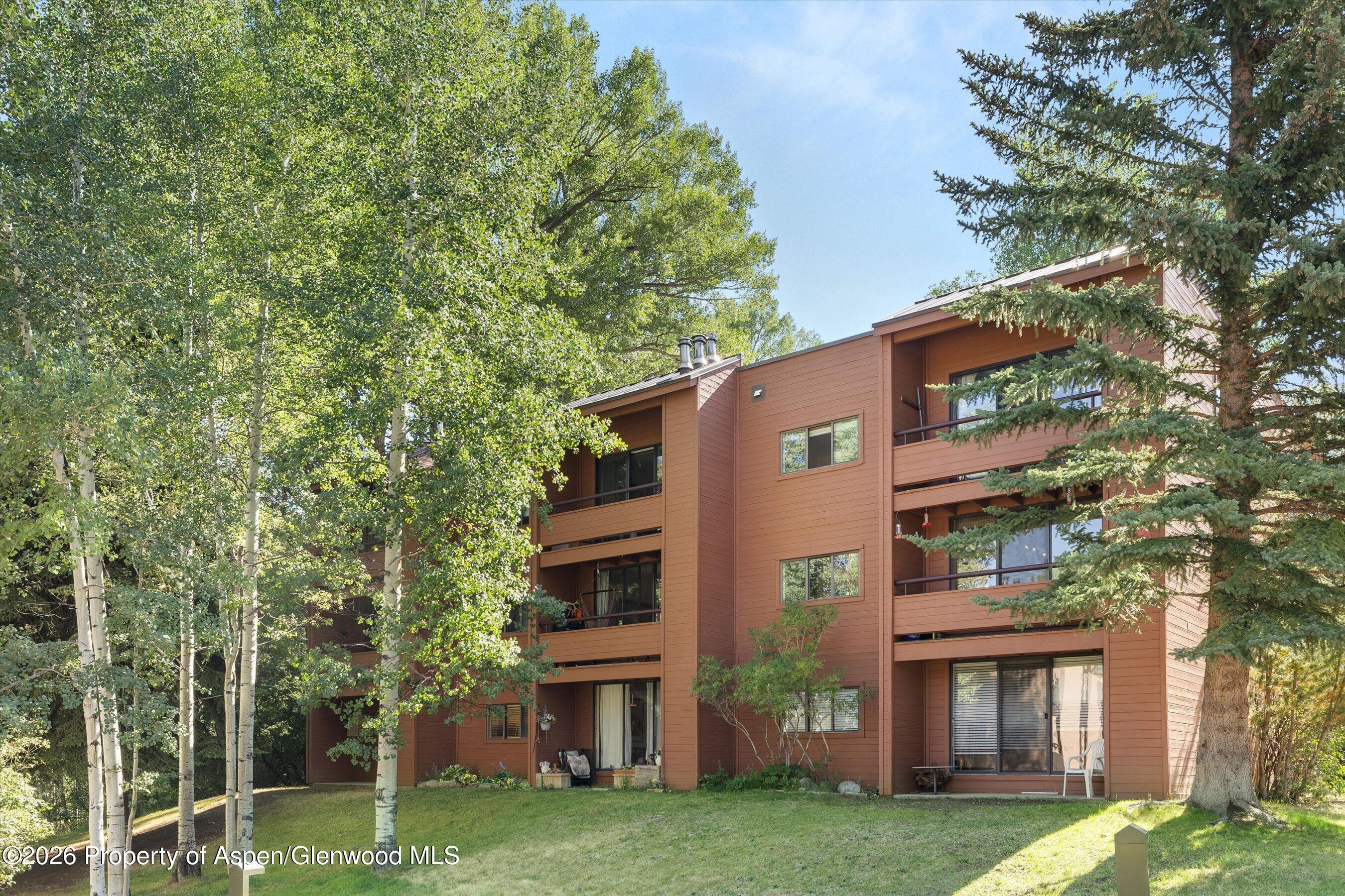 1221 Vine Street 1221 Property Photo 8