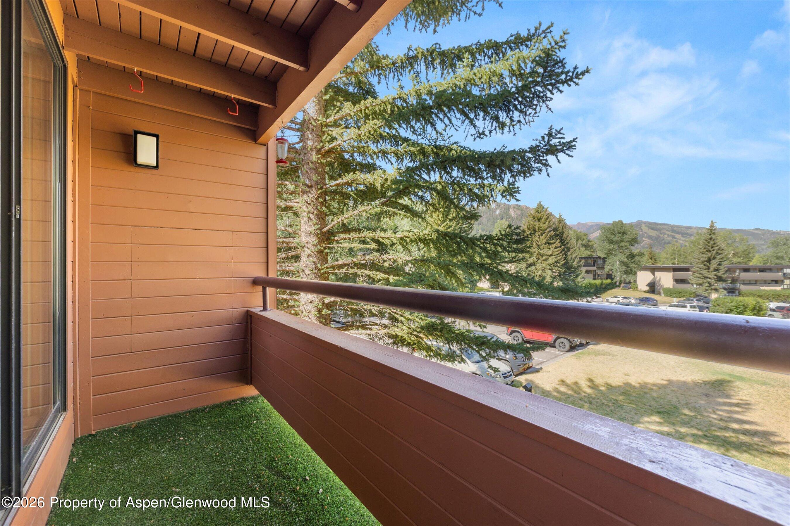 1221 Vine Street 1221 Property Photo 16
