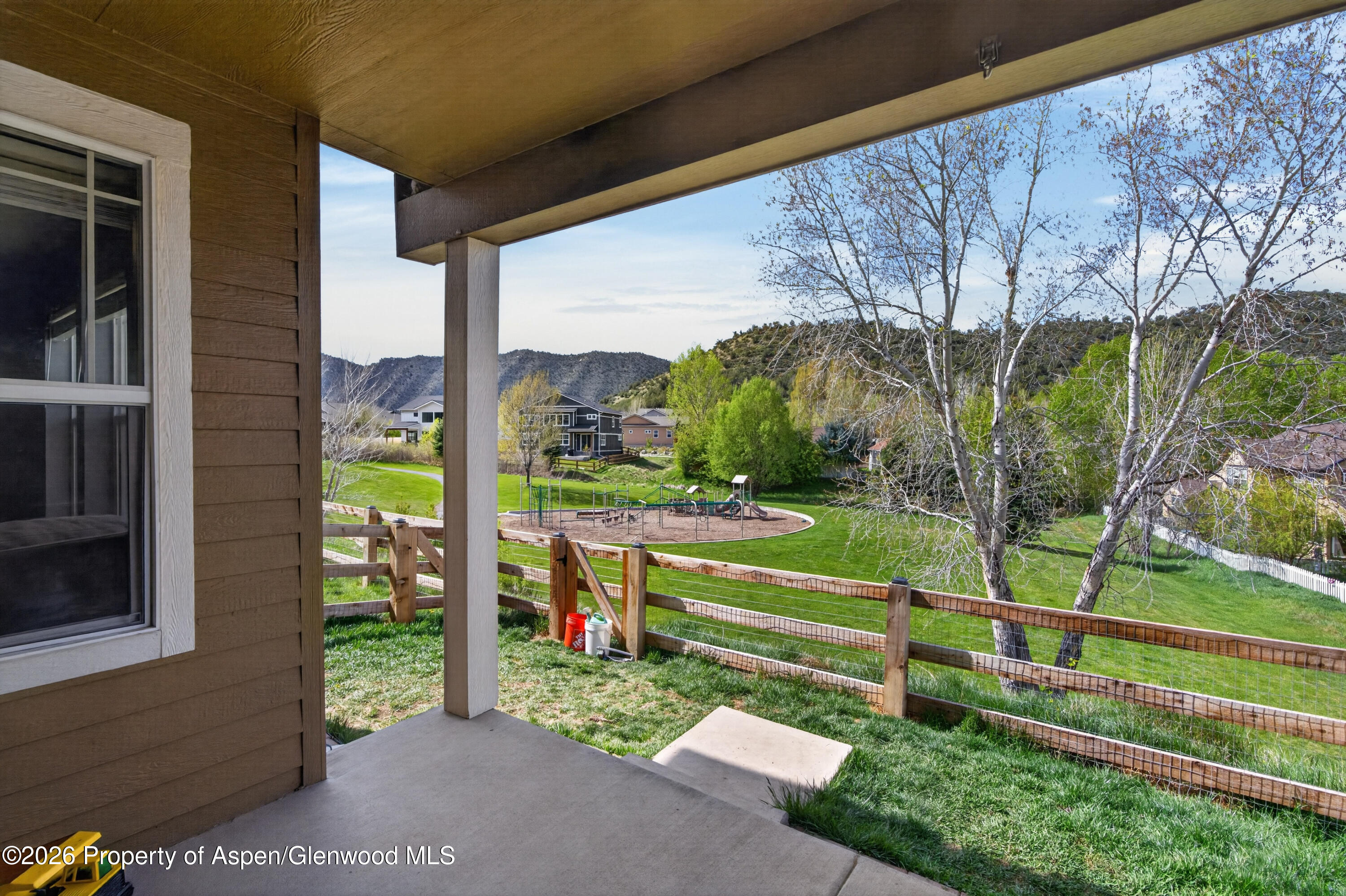 247 E Capital Court Property Photo 25