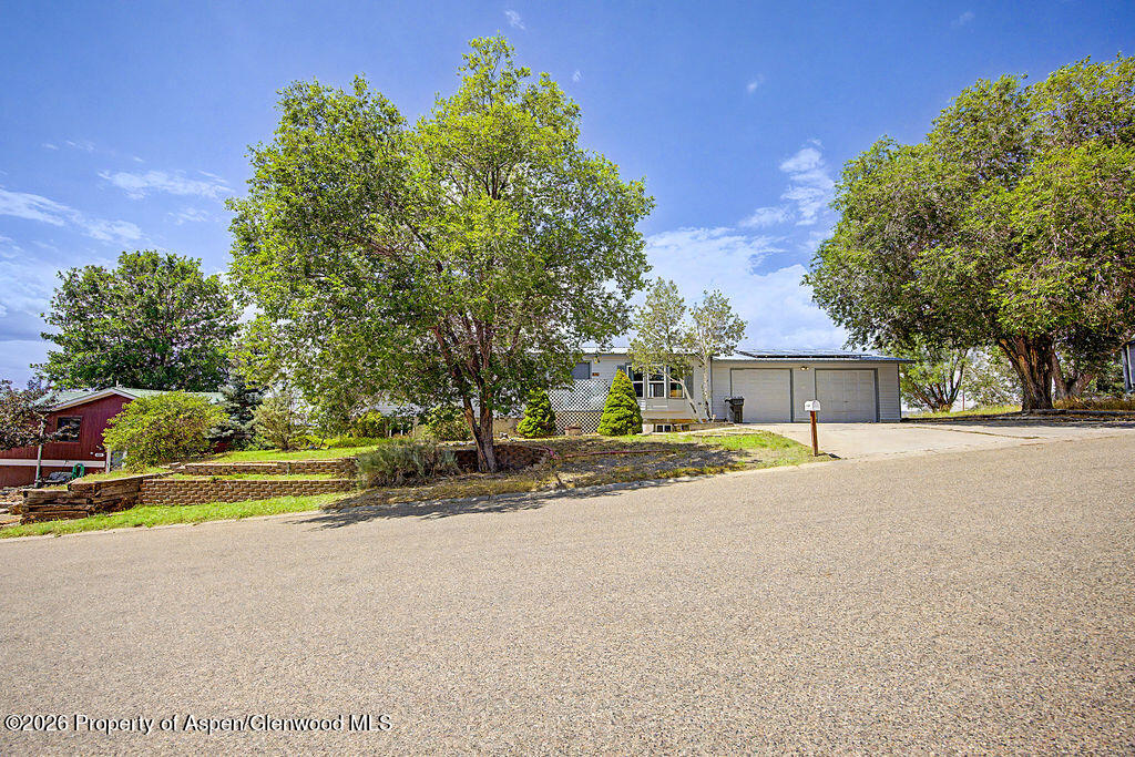 870 Jerimiah Avenue Property Photo 3