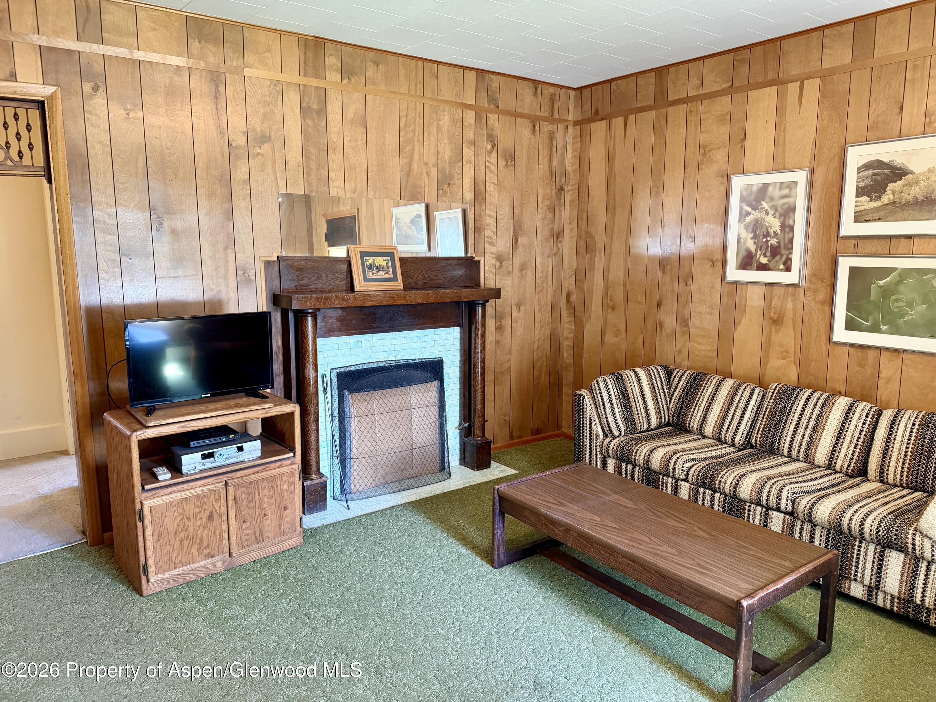 535 4th Street Property Photo 2