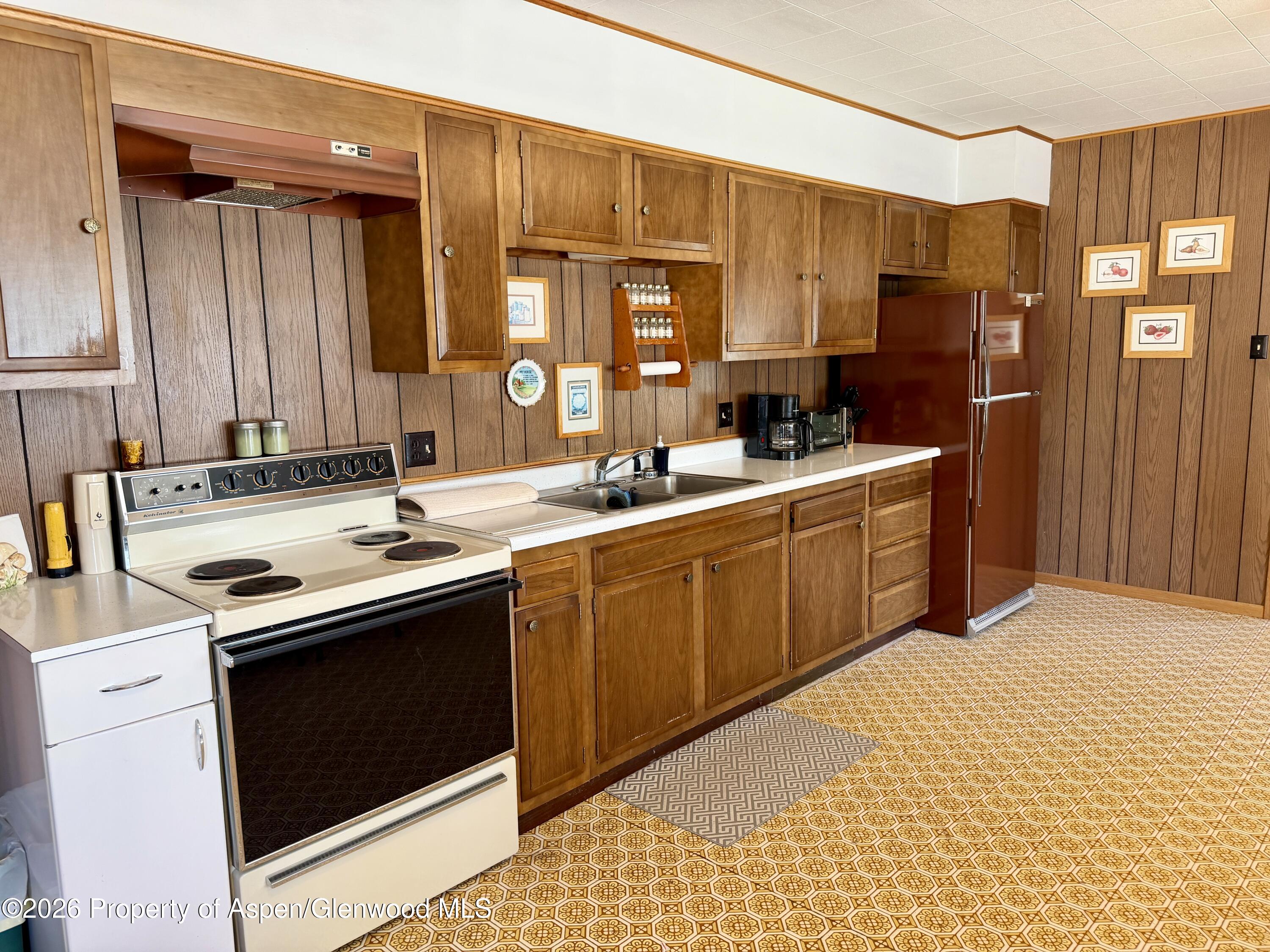 535 4th Street Property Photo 4