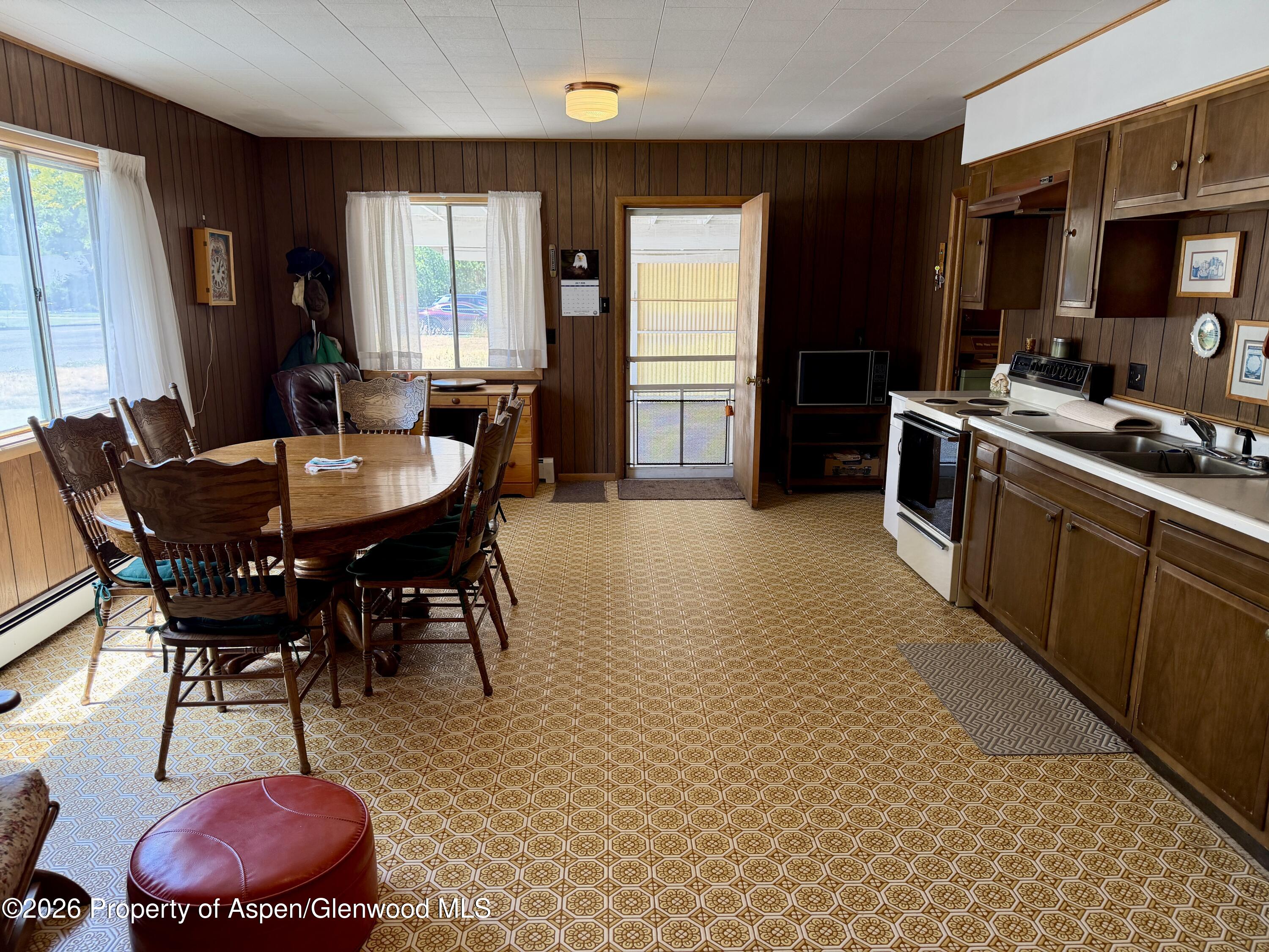 535 4th Street Property Photo 6