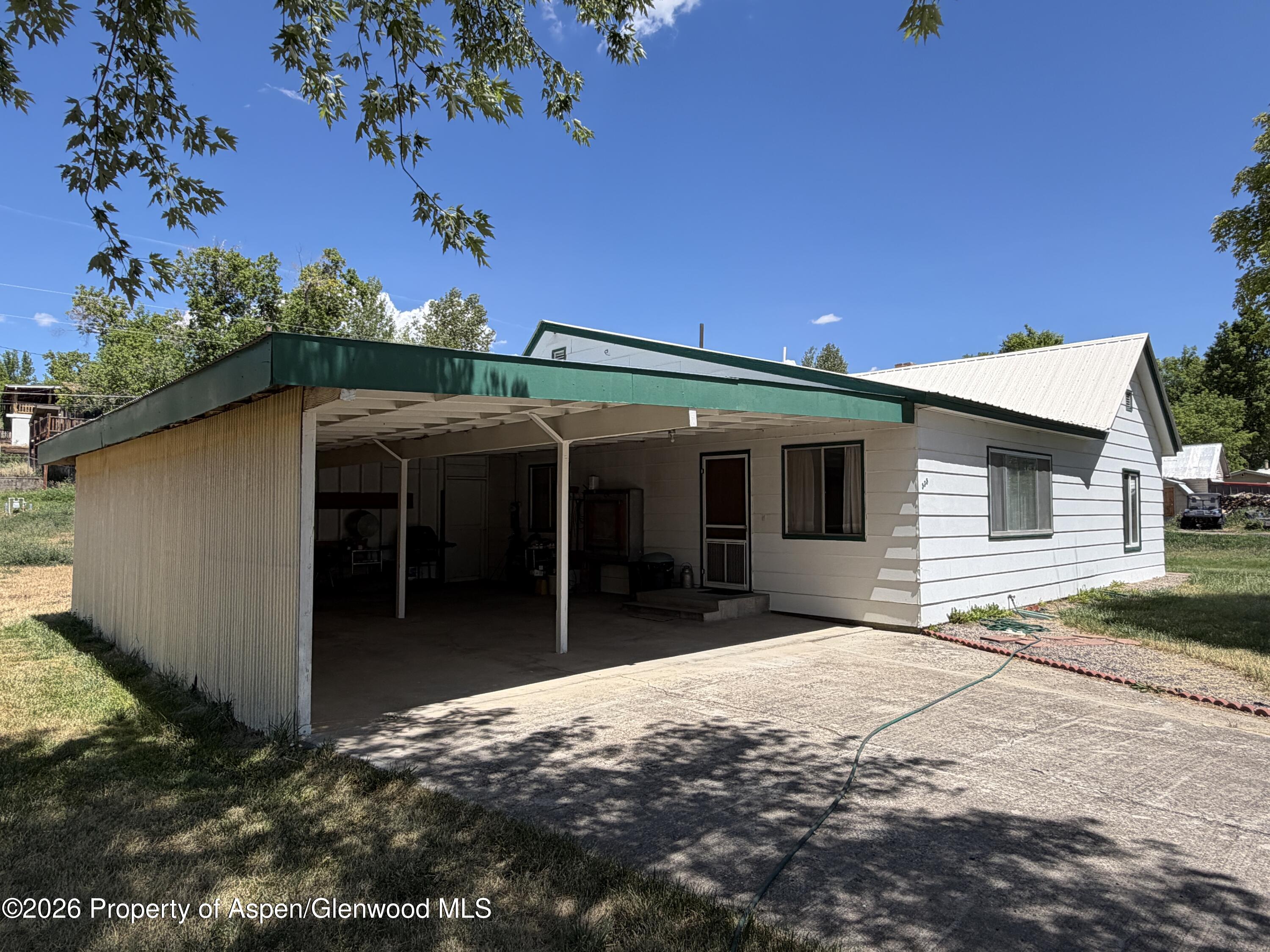 535 4th Street Property Photo 12