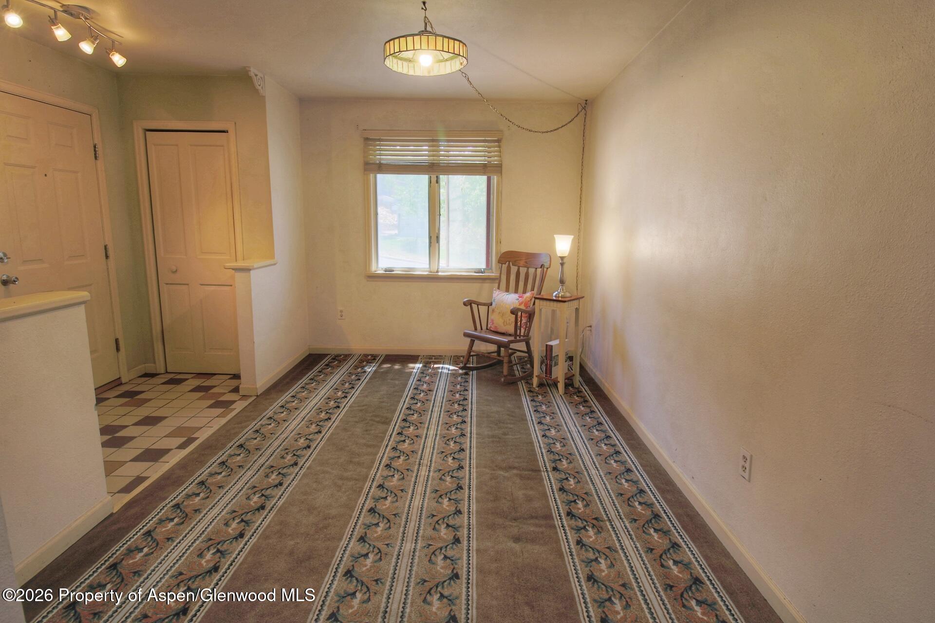 418 E 6th Street Property Photo 3