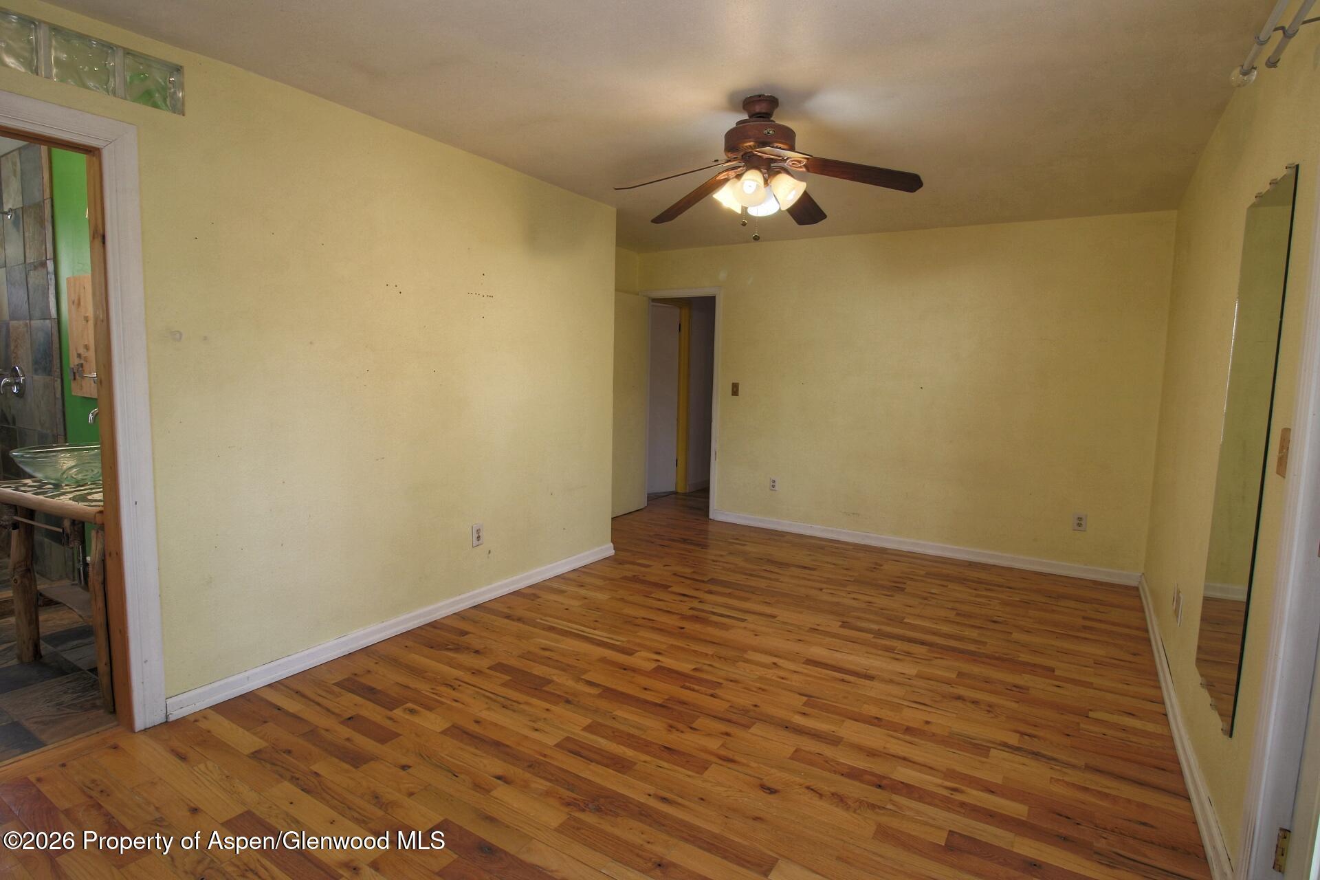 418 E 6th Street Property Photo 19
