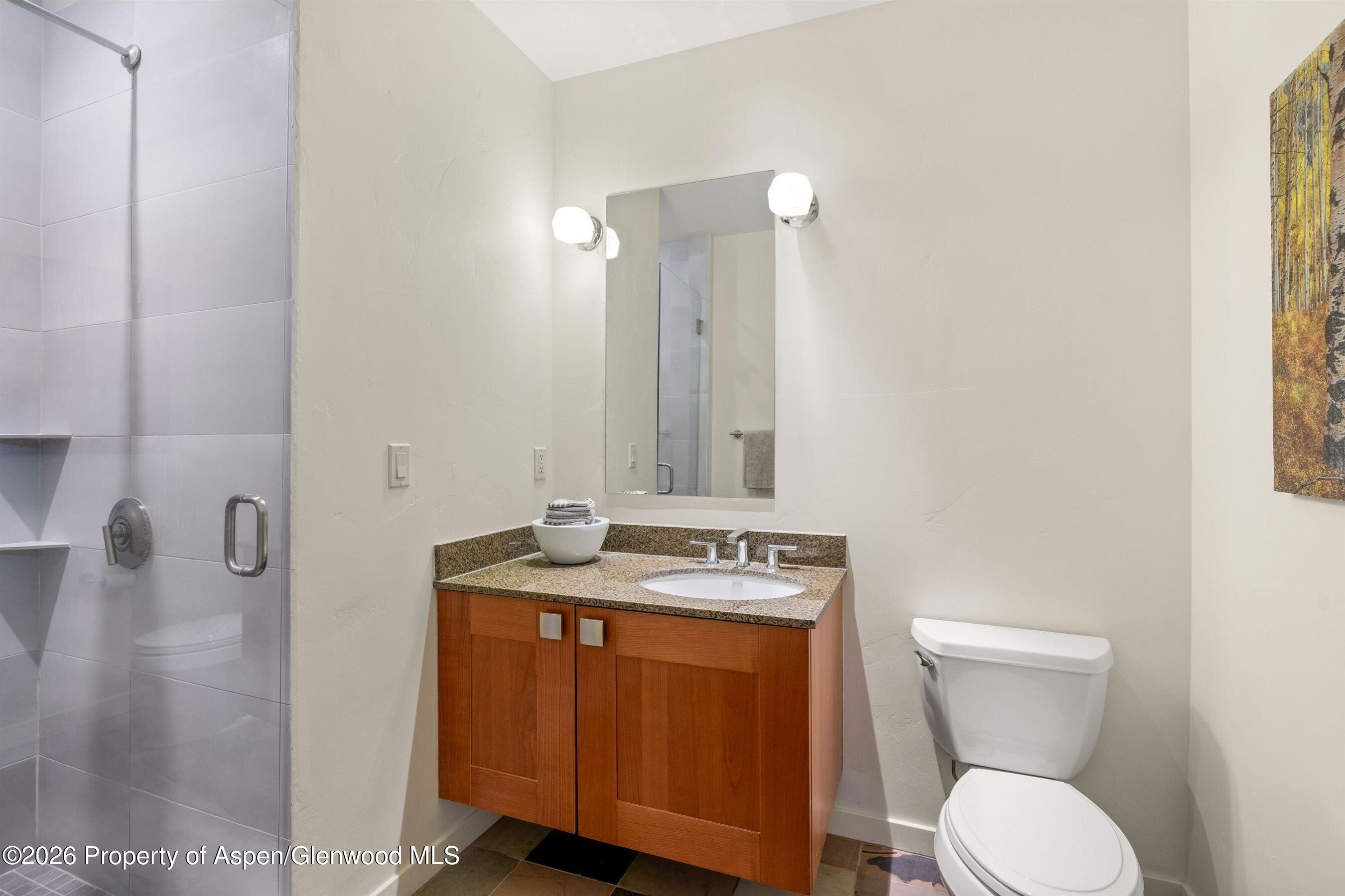 231 Robinson Street 218 Property Photo 13