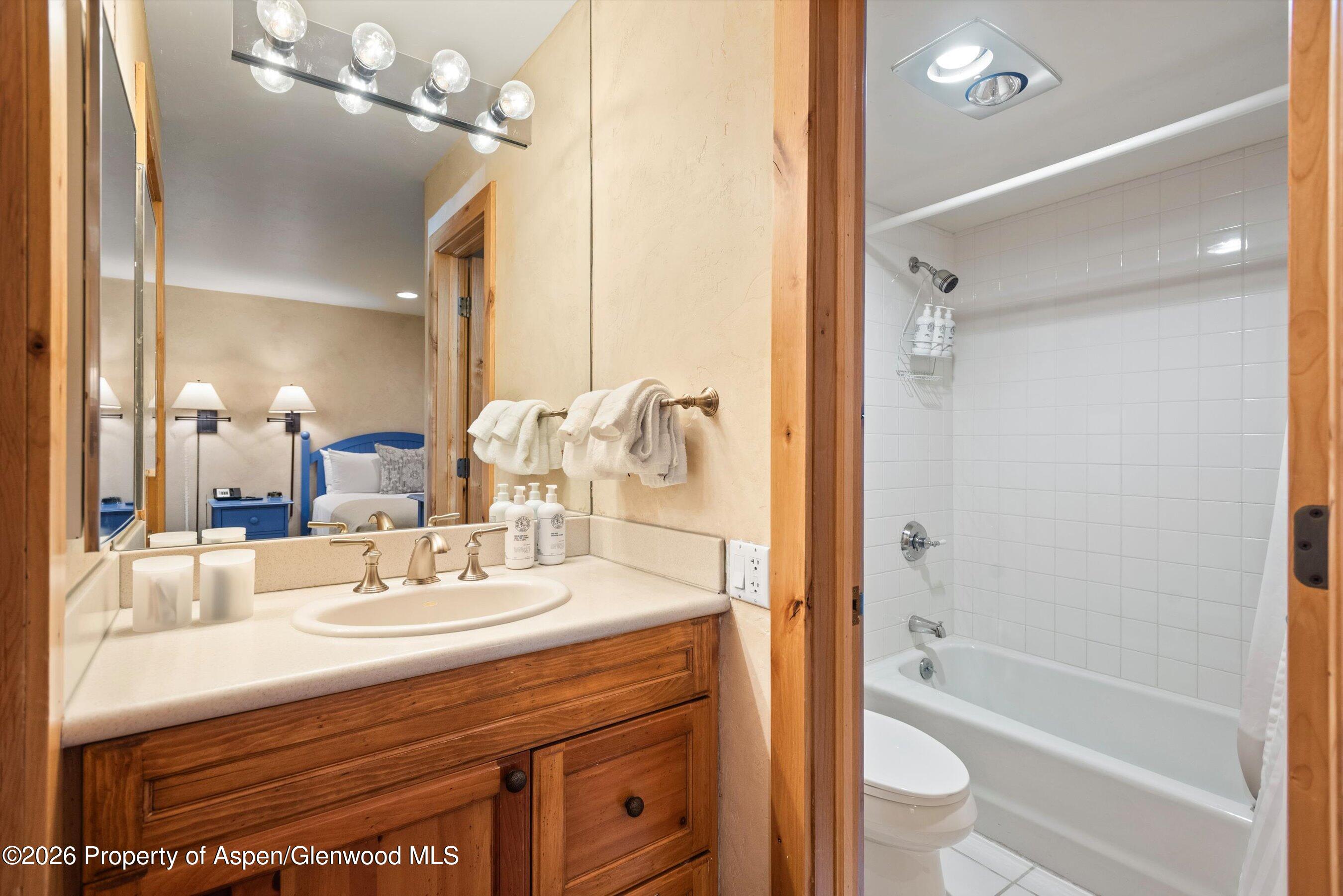 610 S West End Street D105 Property Photo 16