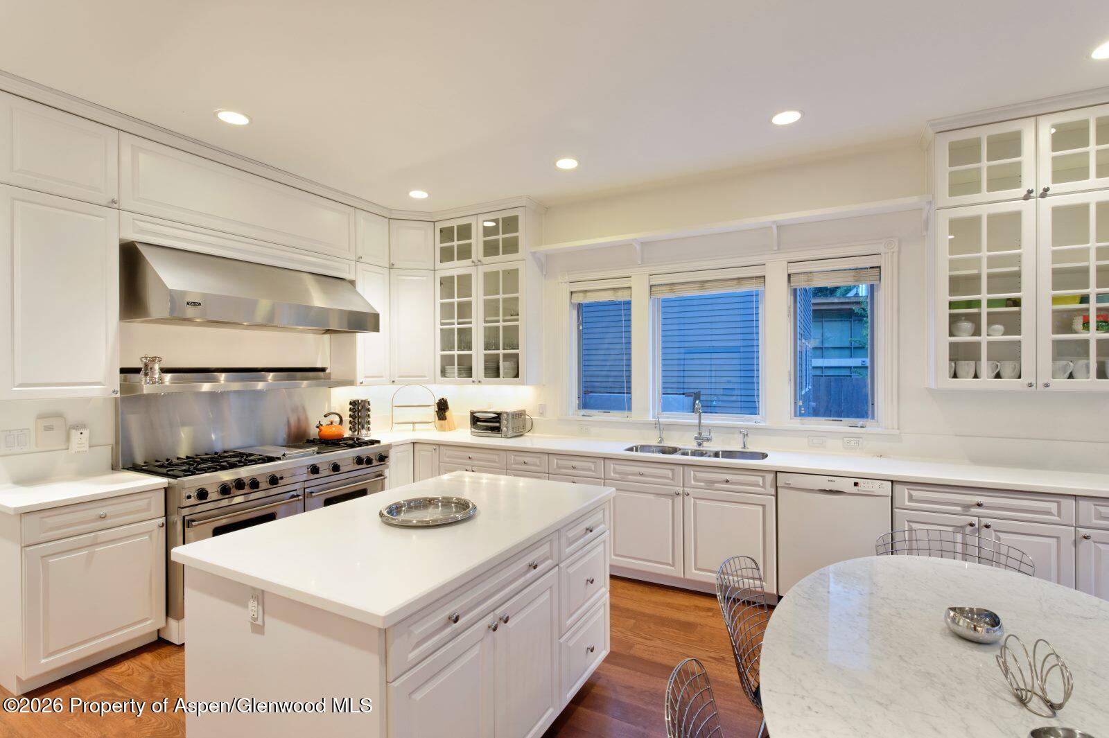 334 W Hallam Street Property Photo 7