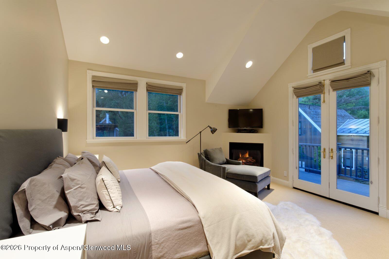 334 W Hallam Street Property Photo 10