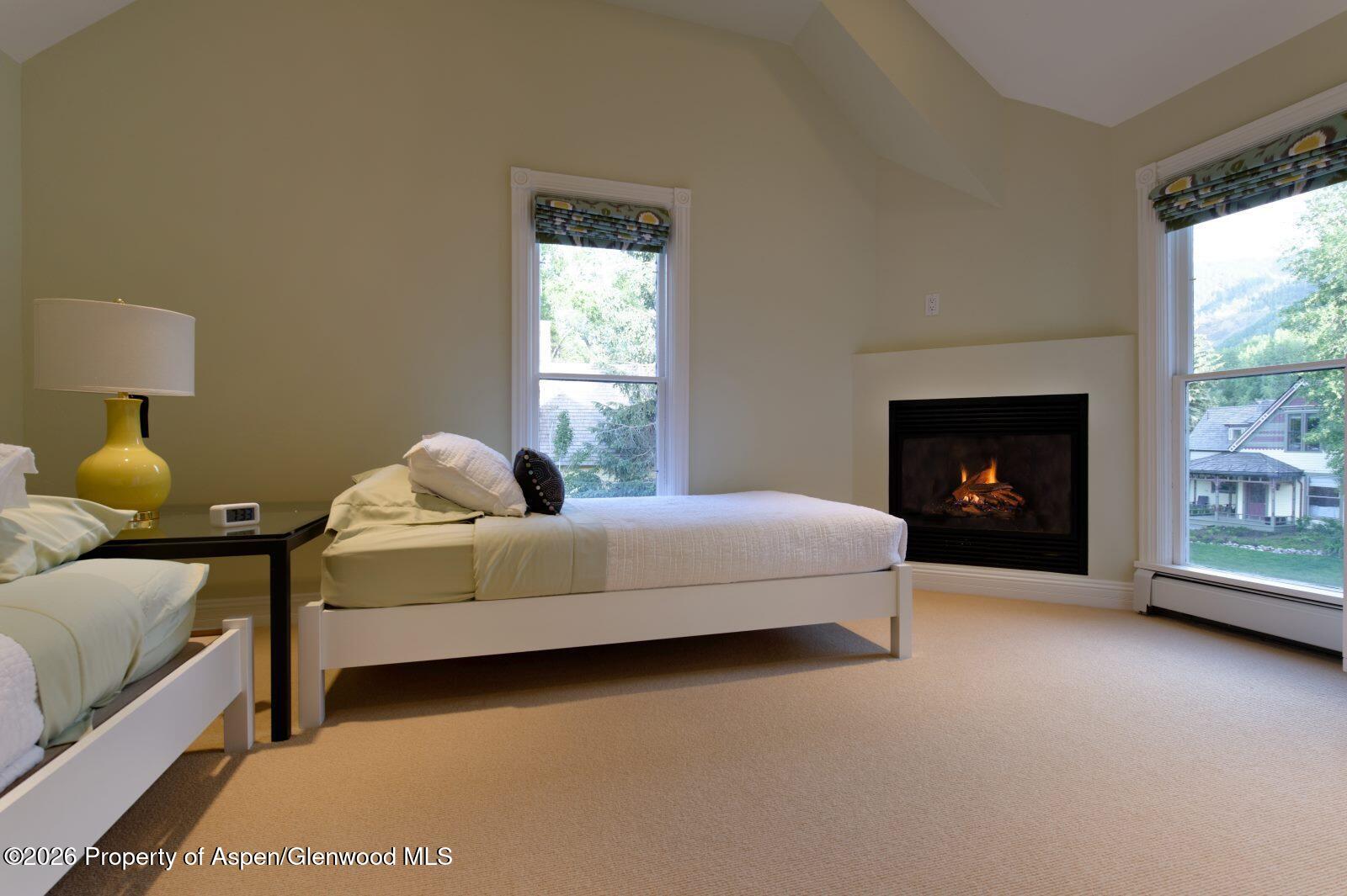 334 W Hallam Street Property Photo 16