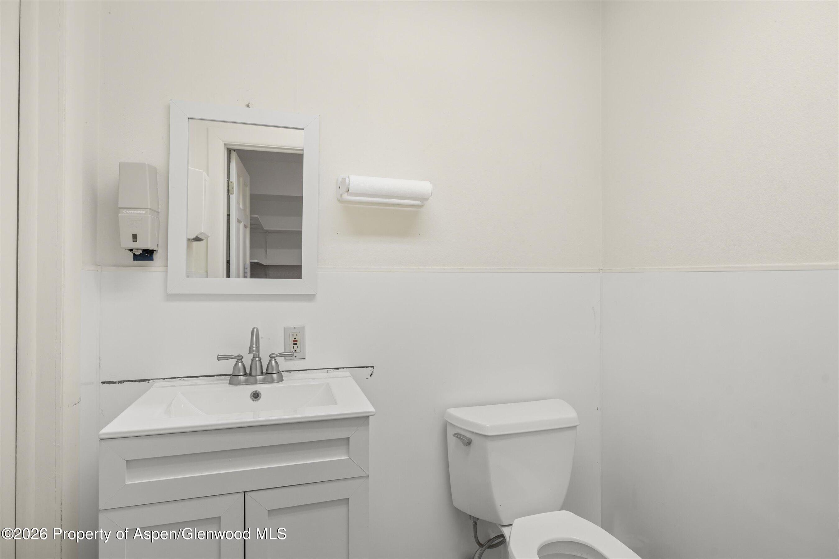 1101 Village Road Ll3c Property Photo 6
