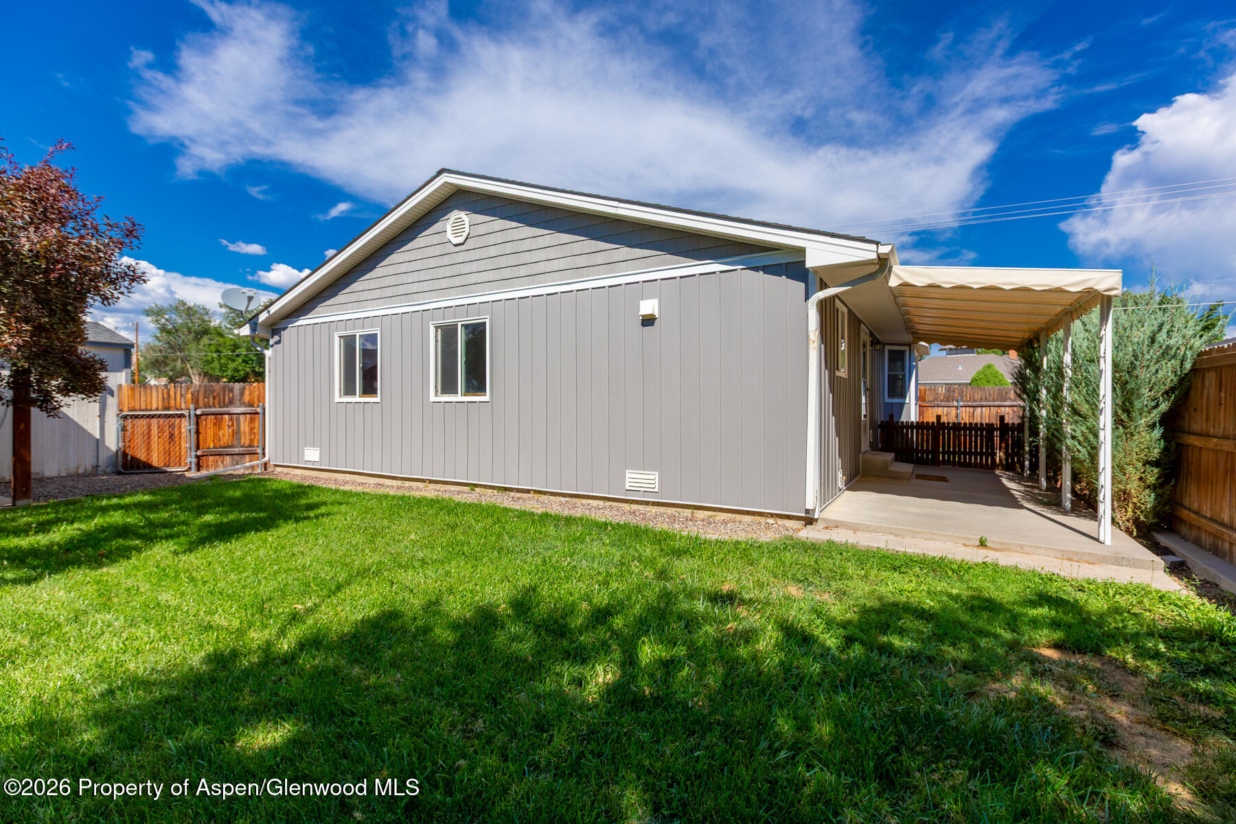 675 30 Road Property Photo 3