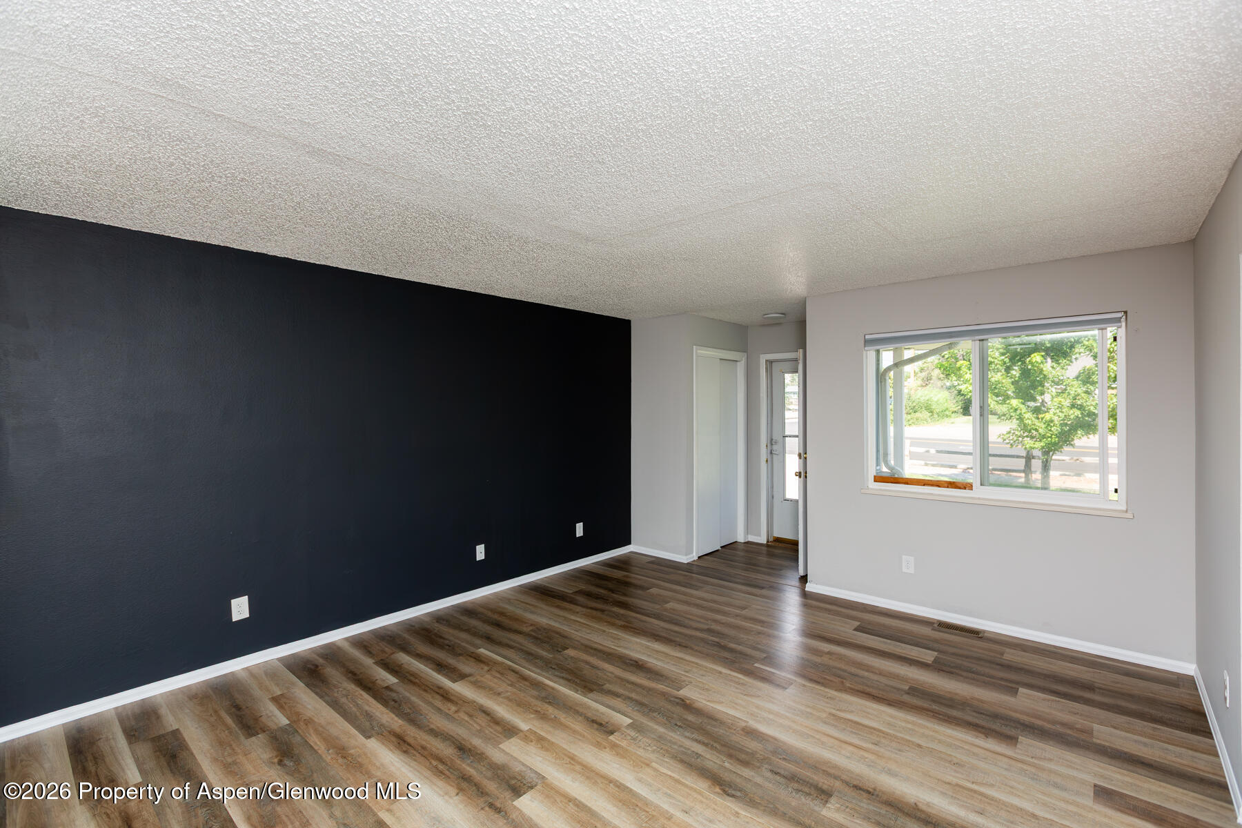 675 30 Road Property Photo 5