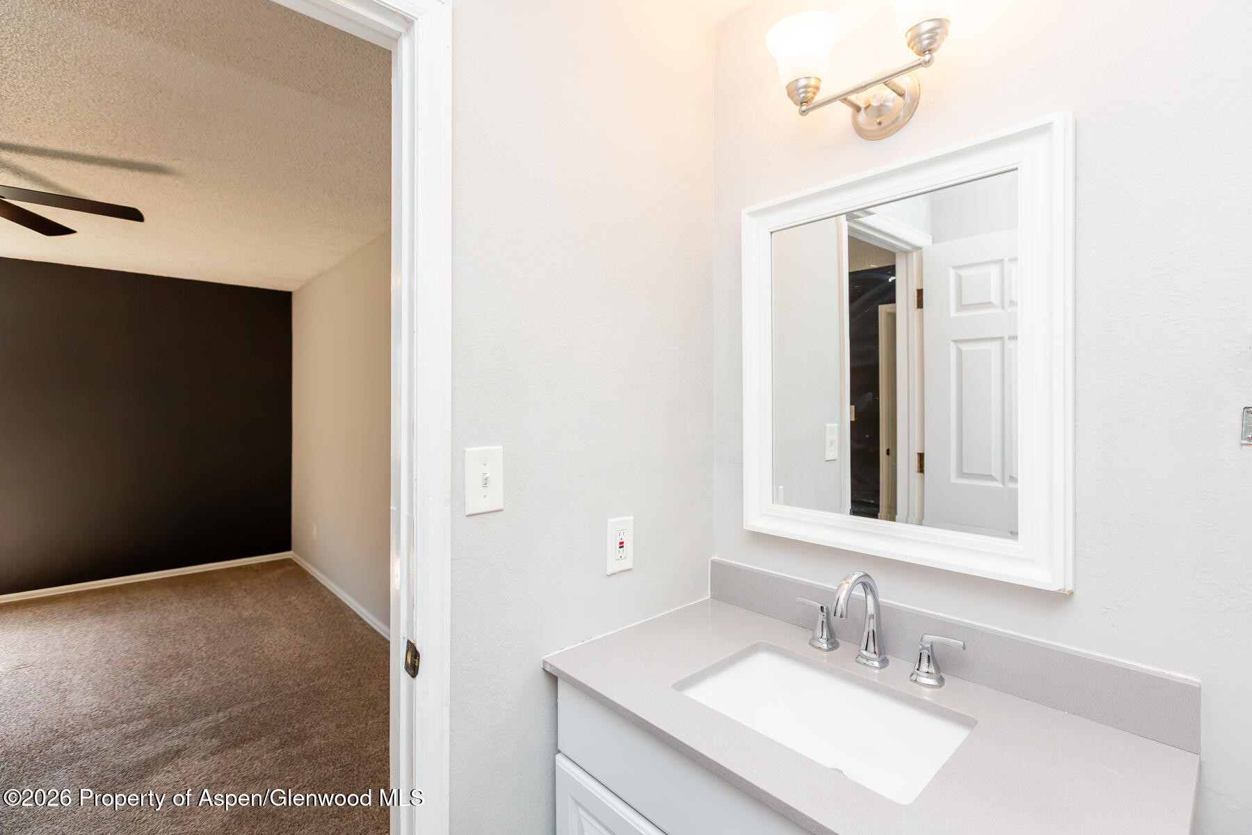 675 30 Road Property Photo 16