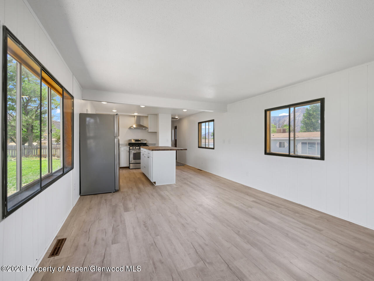 340 Tamarisk Trail Property Photo 2