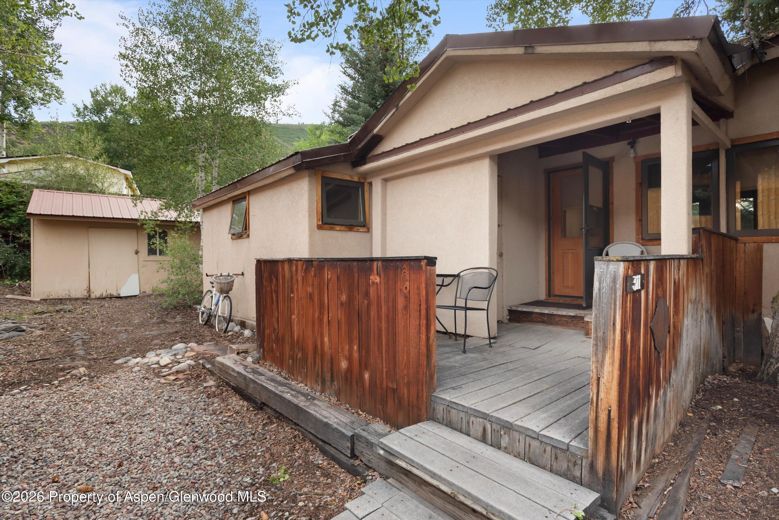 311 Oak Lane Property Photo 1