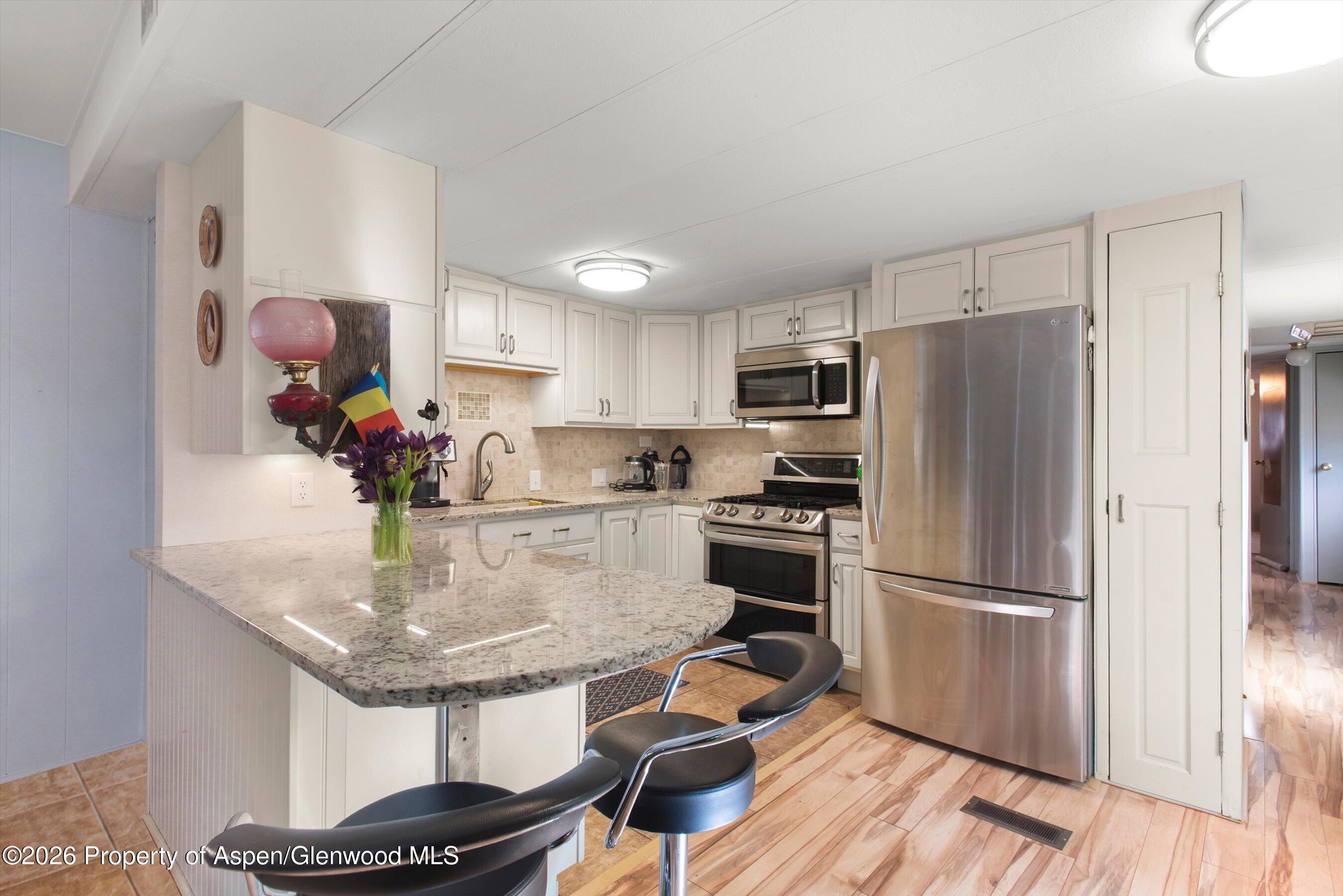 311 Oak Lane Property Photo 6