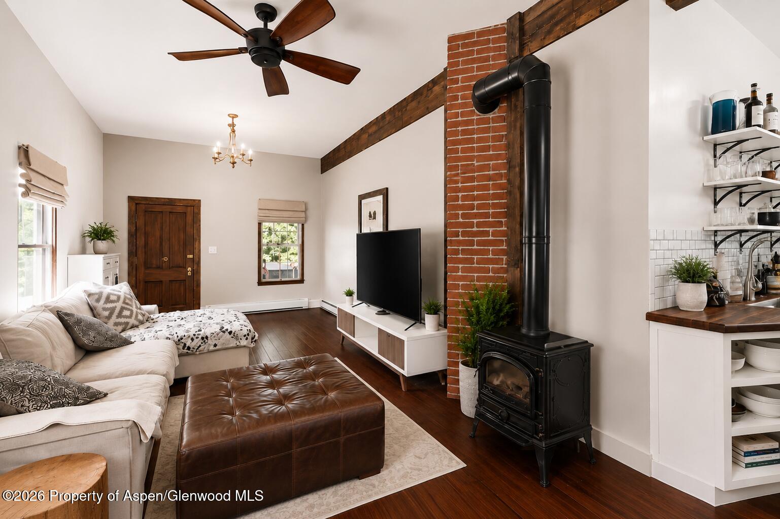 188 Redstone Boulevard Property Photo 7