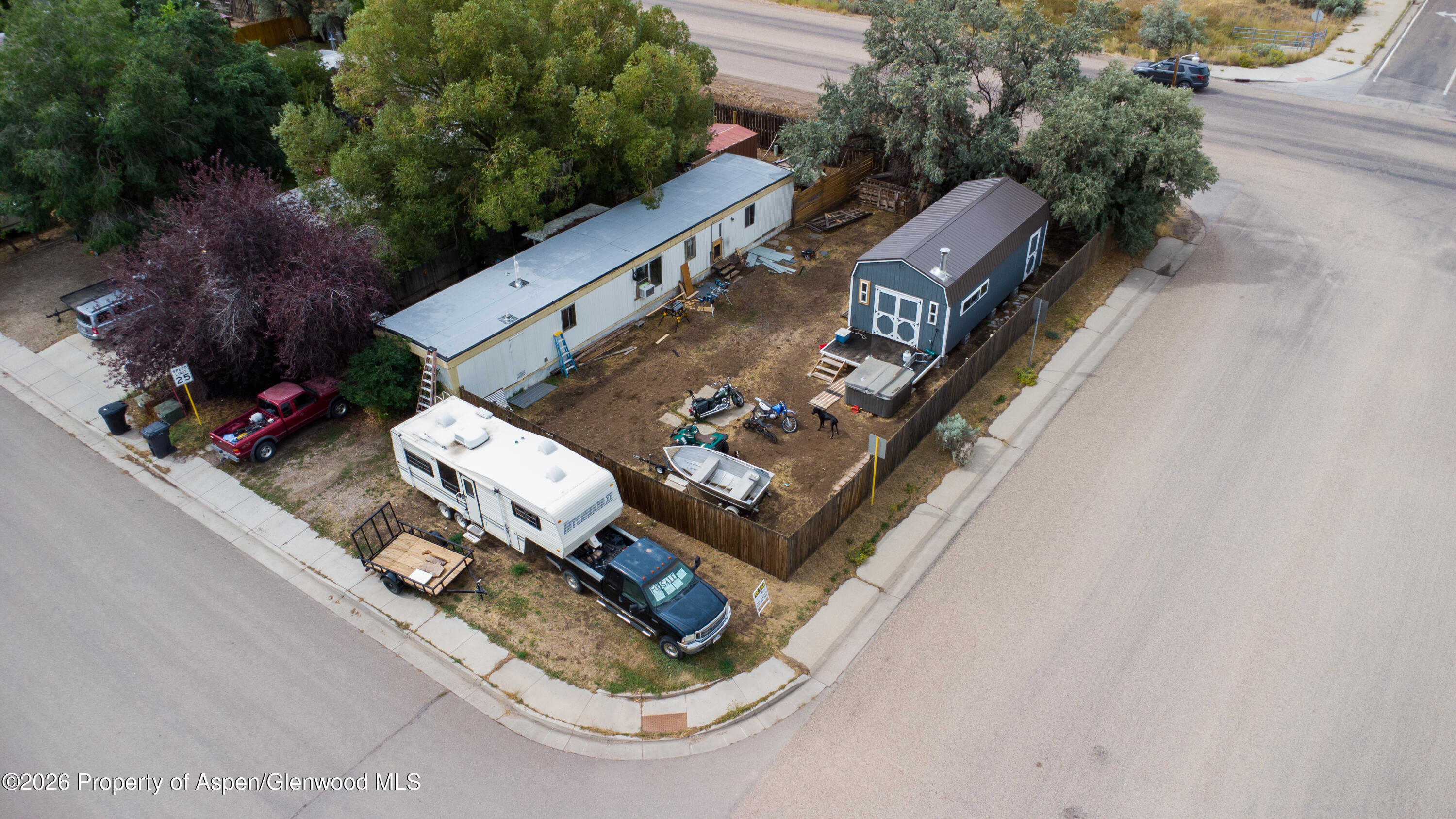 886 Aspen Avenue Property Photo 1
