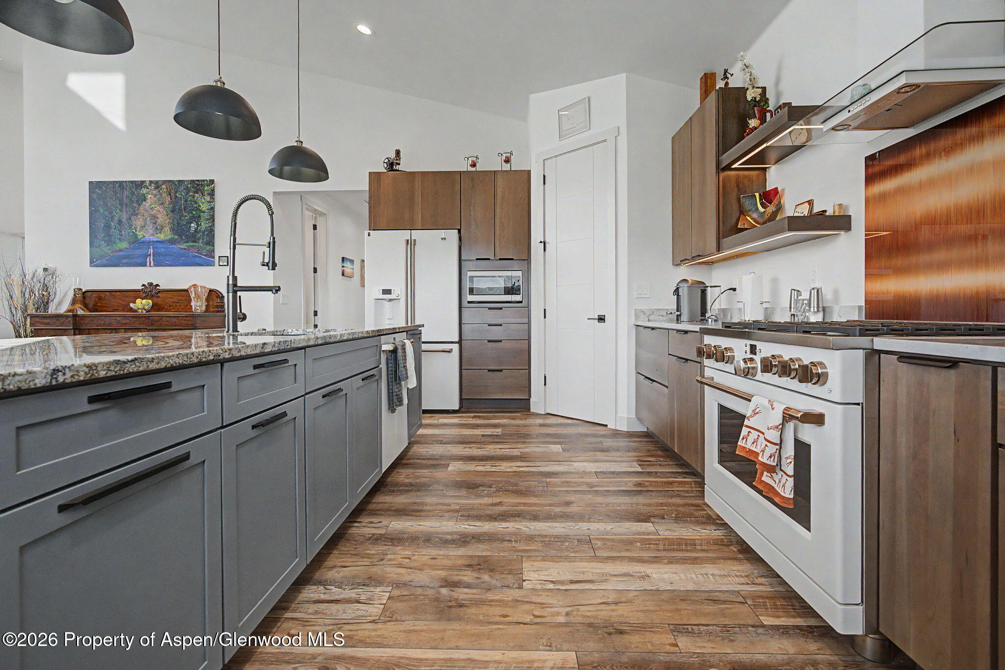63 Meadow Creek Drive Property Photo 15