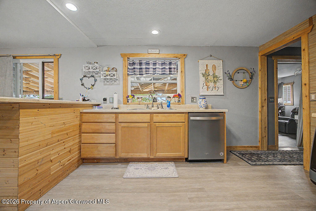 830 Haughey Road Property Photo 10